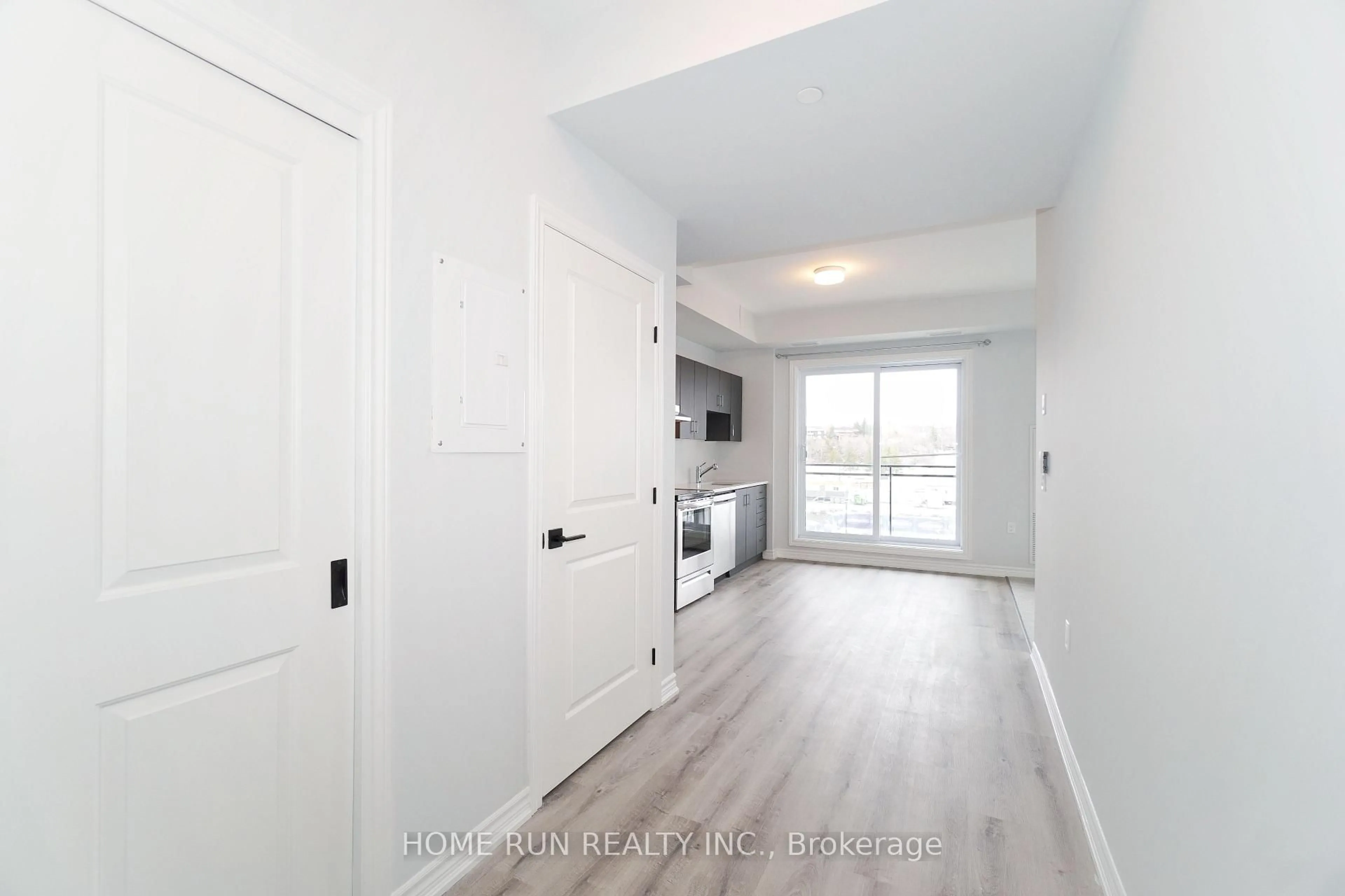 A pic of a room for 1350 HEMLOCK Rd #302, Ottawa Ontario K1K 5C2