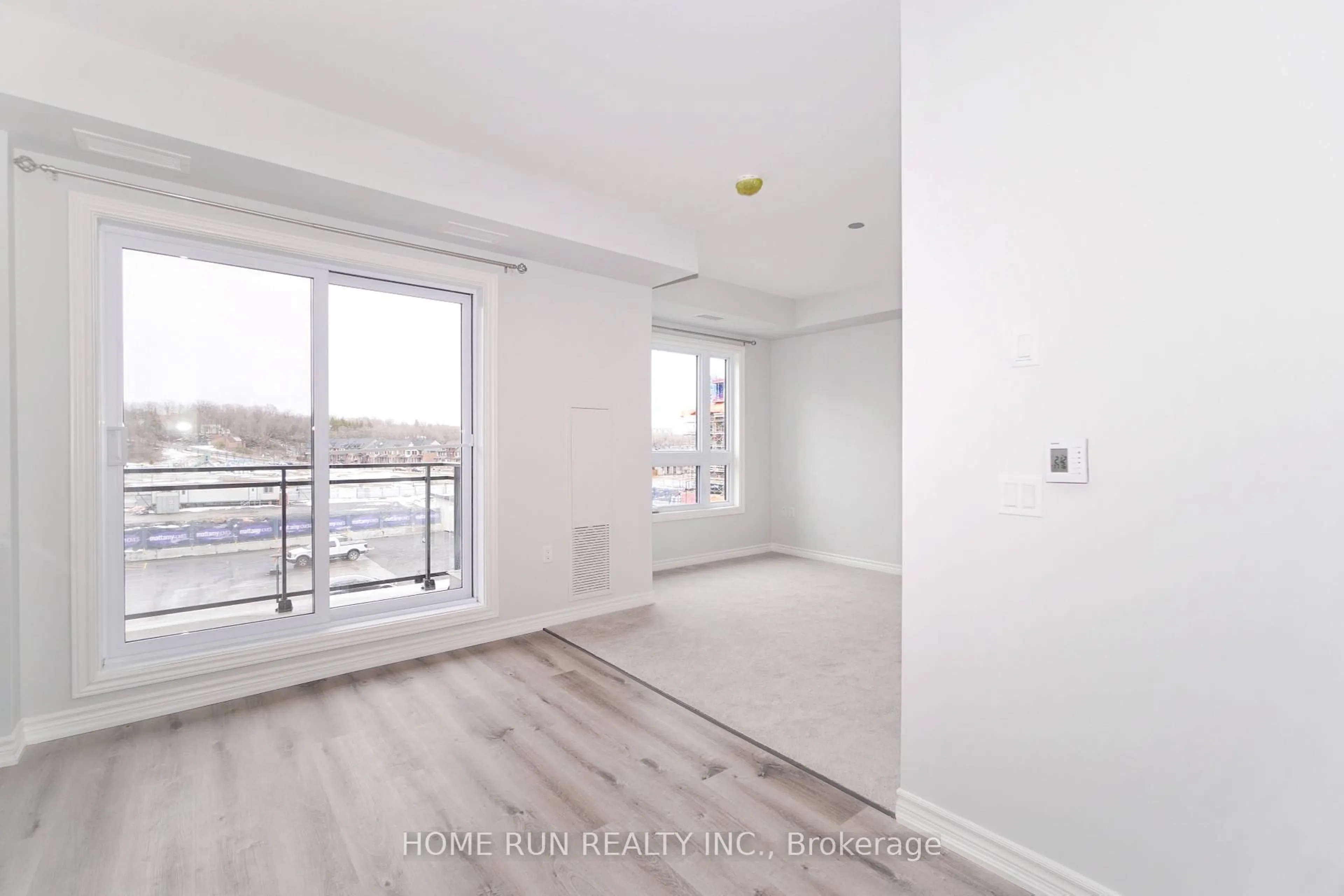 A pic of a room for 1350 HEMLOCK Rd #302, Ottawa Ontario K1K 5C2