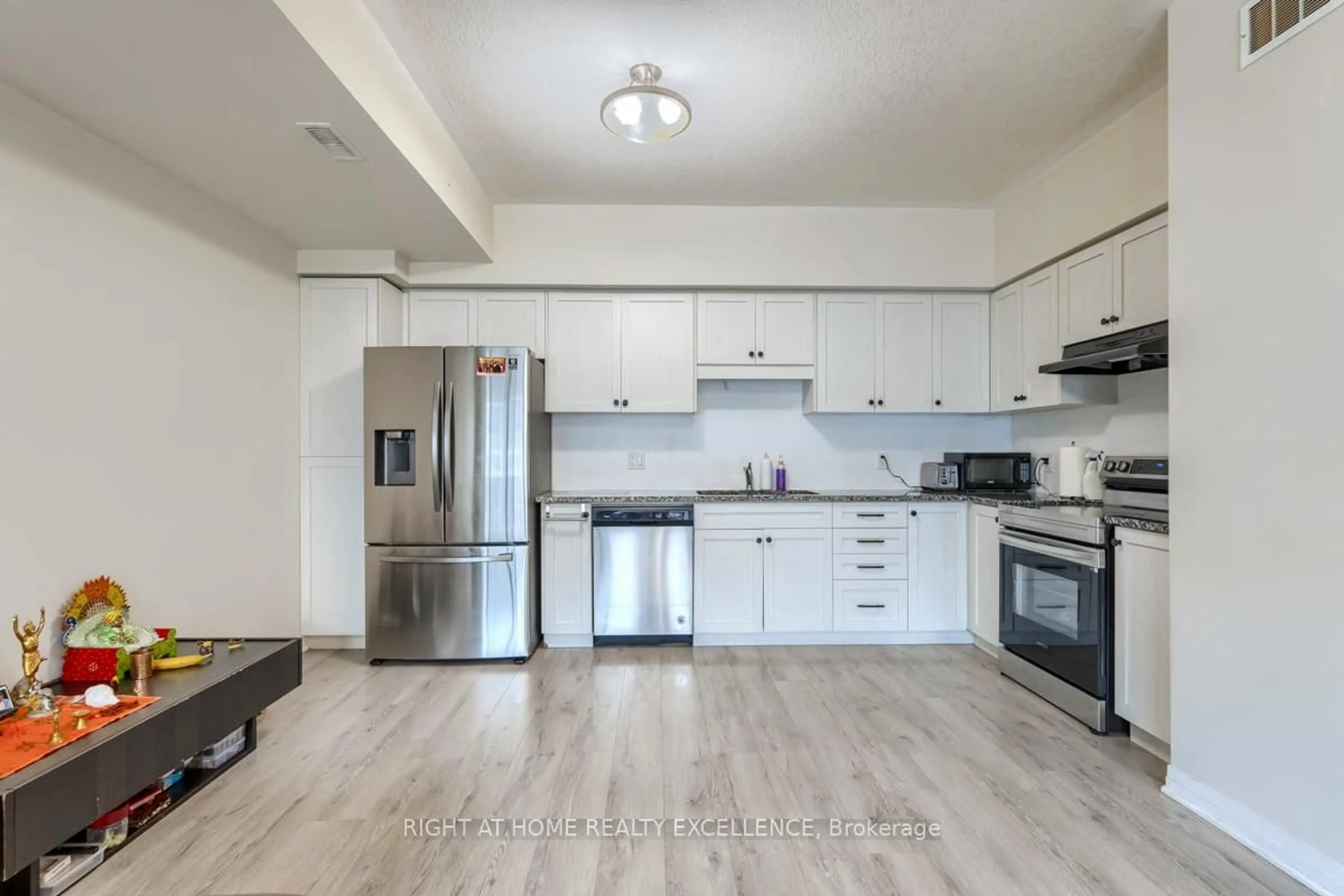 Unknown for 4 VISIONARY Ave #4, Kitchener Ontario N2R 0R7