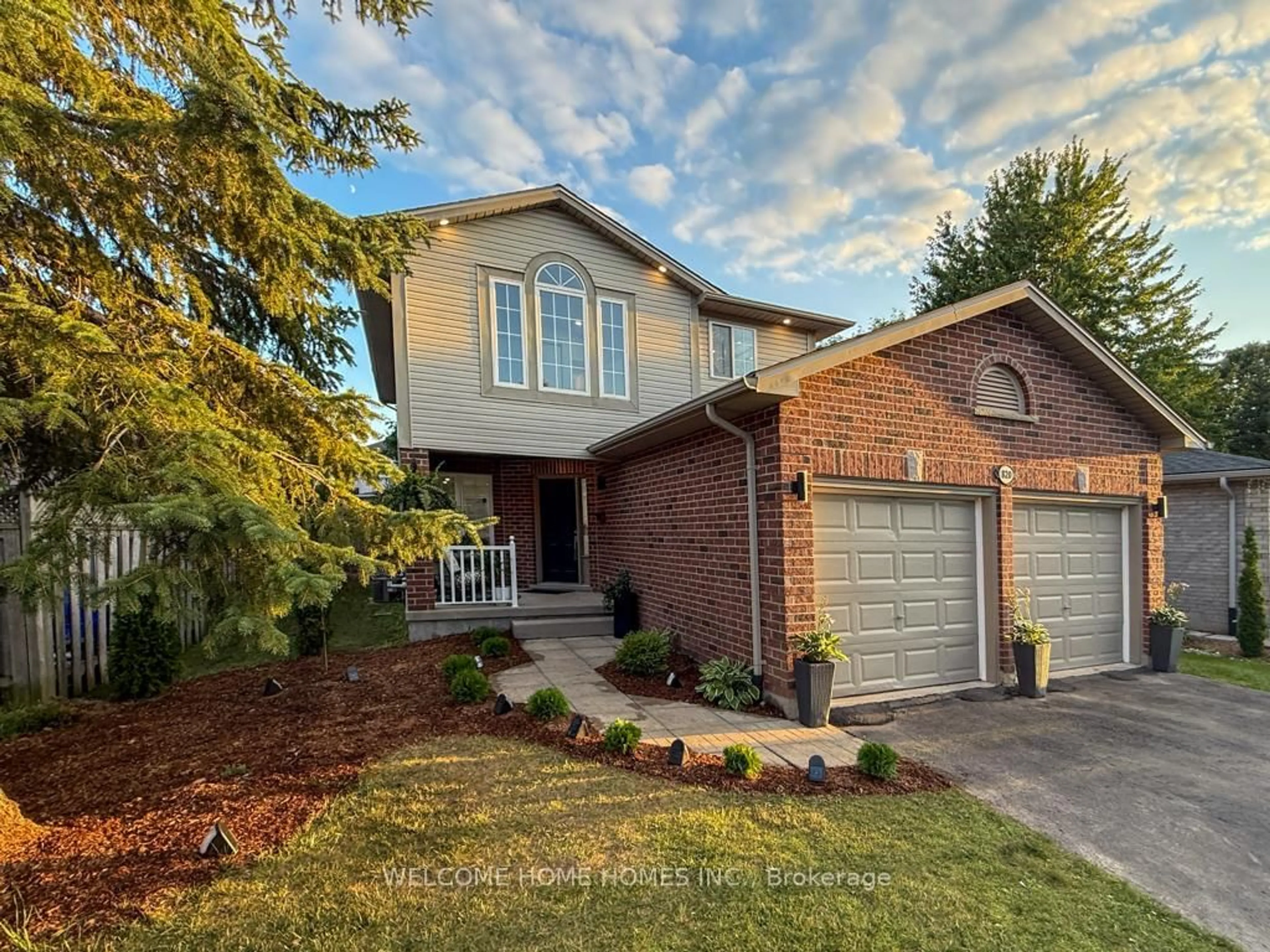 Home with brick exterior material, street for 820 Guildwood Blvd, London North Ontario N6H 5G1