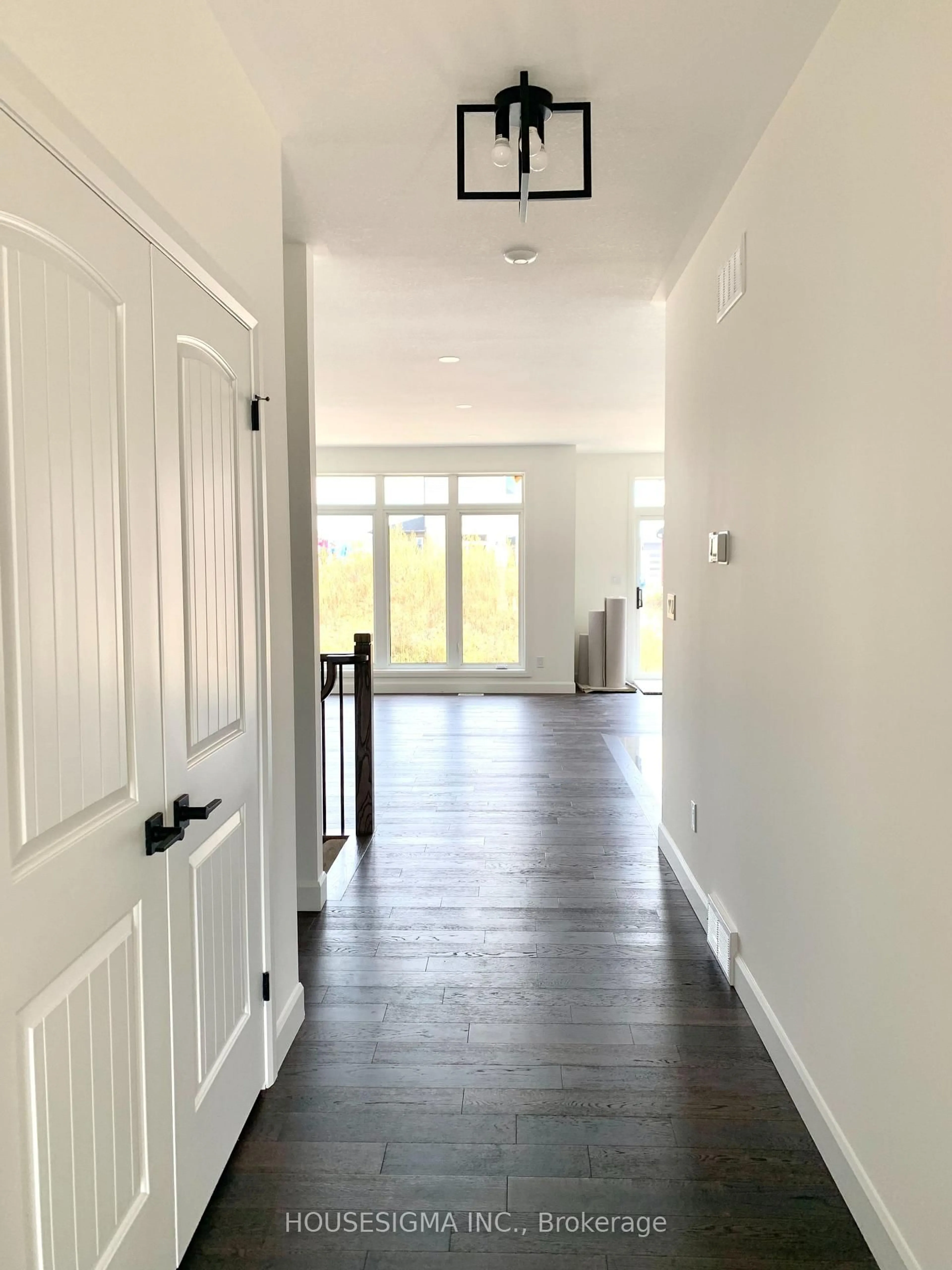 Indoor entryway for 357 McLean Cres, Saugeen Shores Ontario N0H 2C3