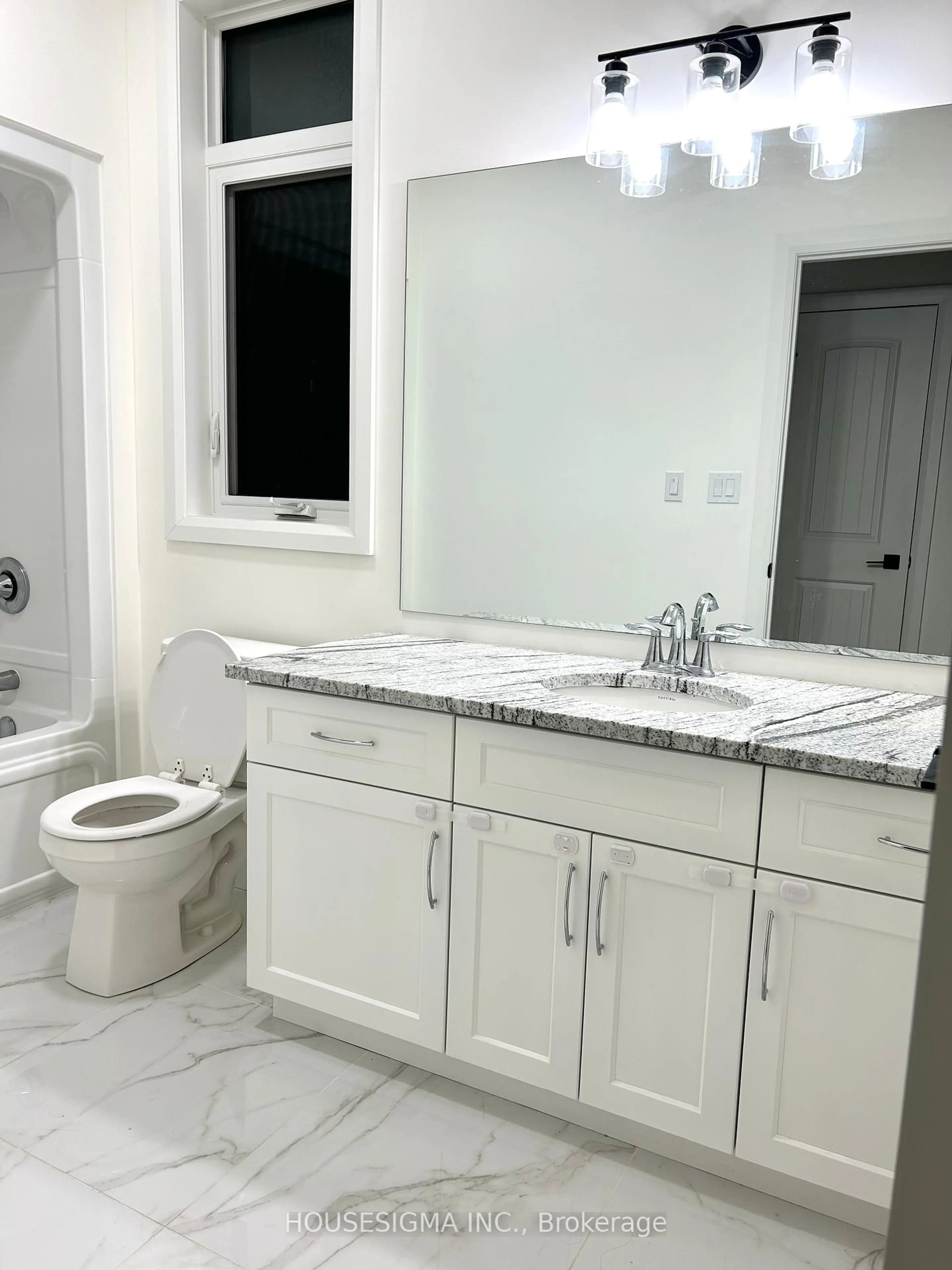 Contemporary bathroom, ceramic/tile floor for 357 McLean Cres, Saugeen Shores Ontario N0H 2C3