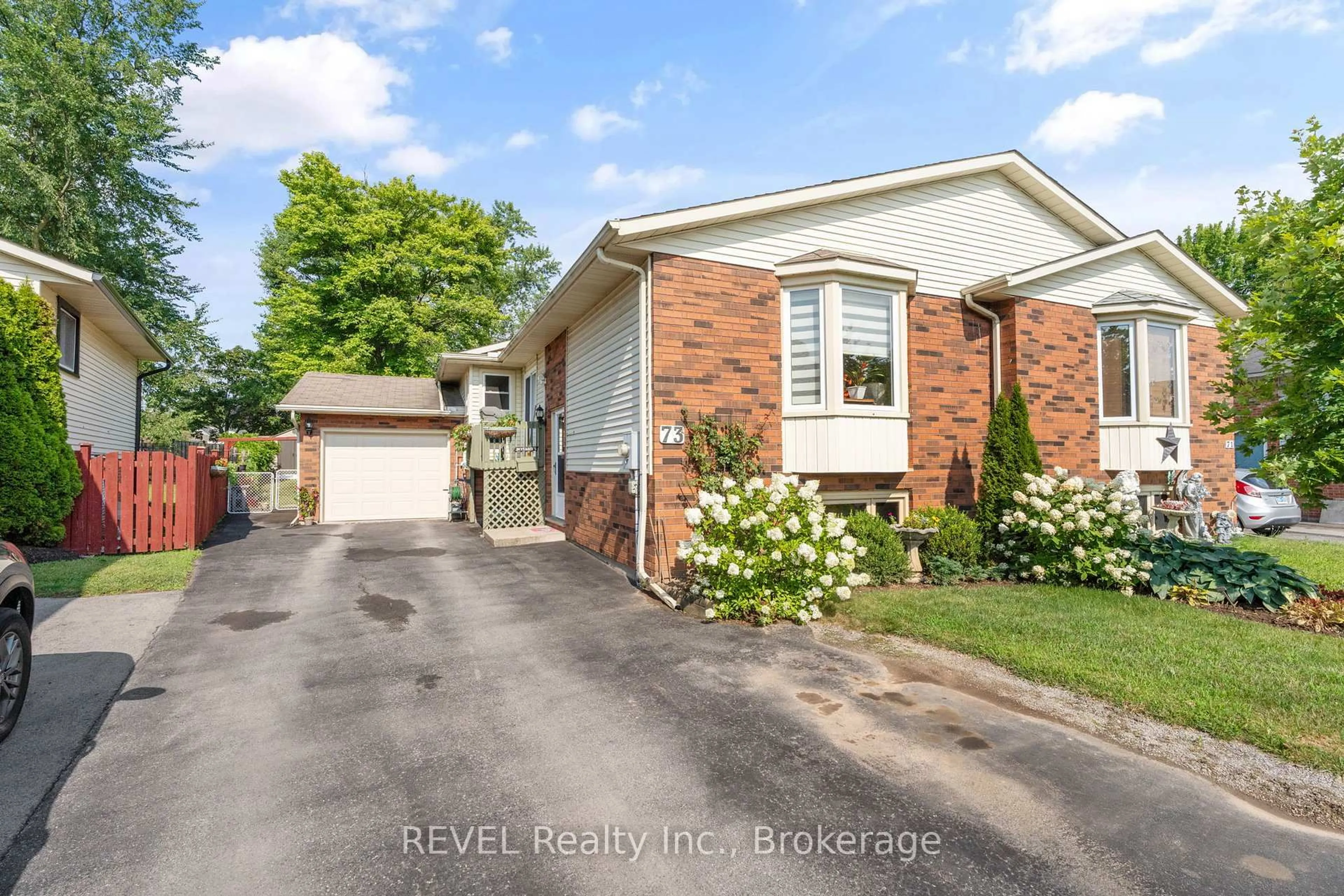 Unknown for 73 Chapel Hill Cres, Welland Ontario L3C 6G8