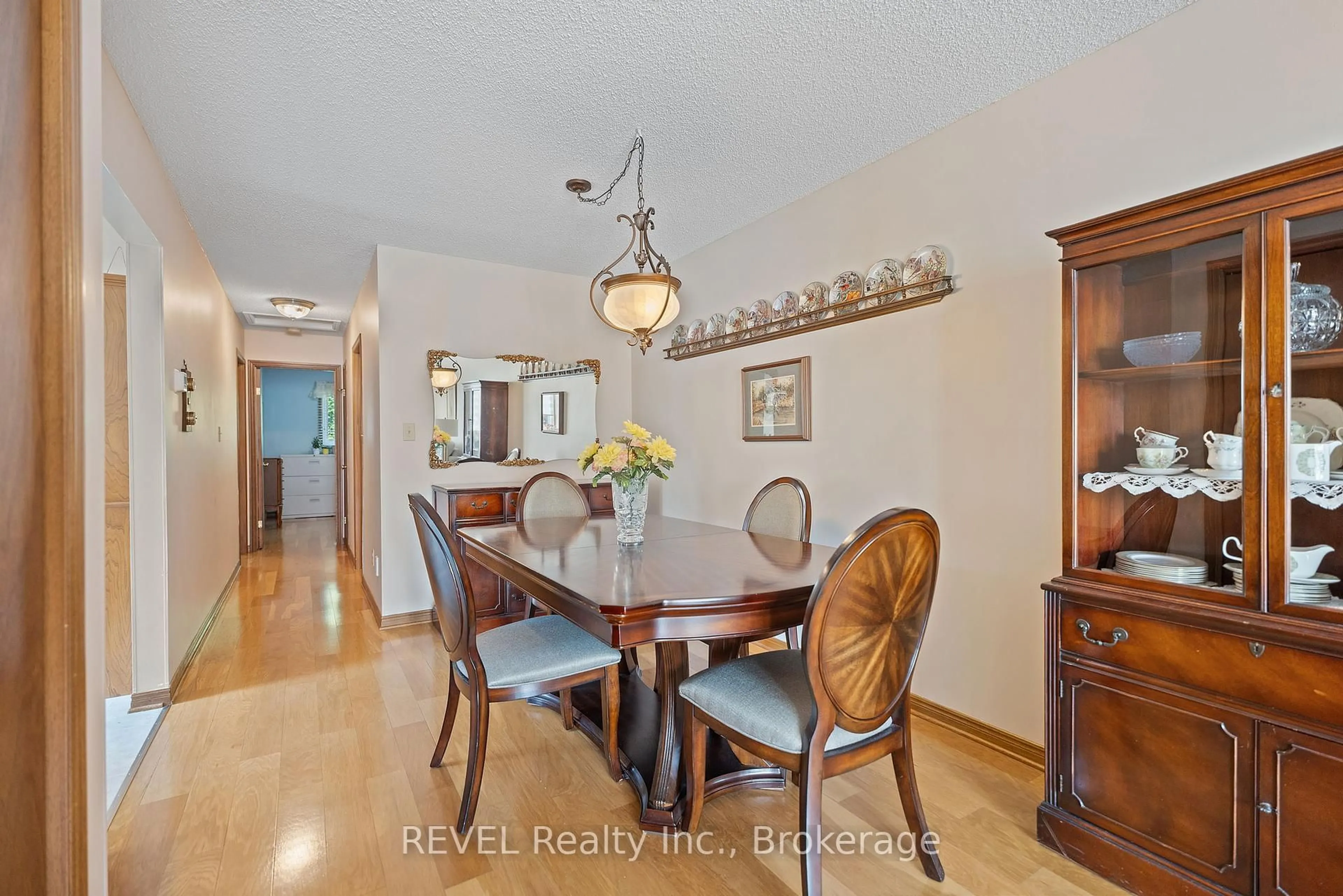 Dining room, unknown for 73 Chapel Hill Cres, Welland Ontario L3C 6G8