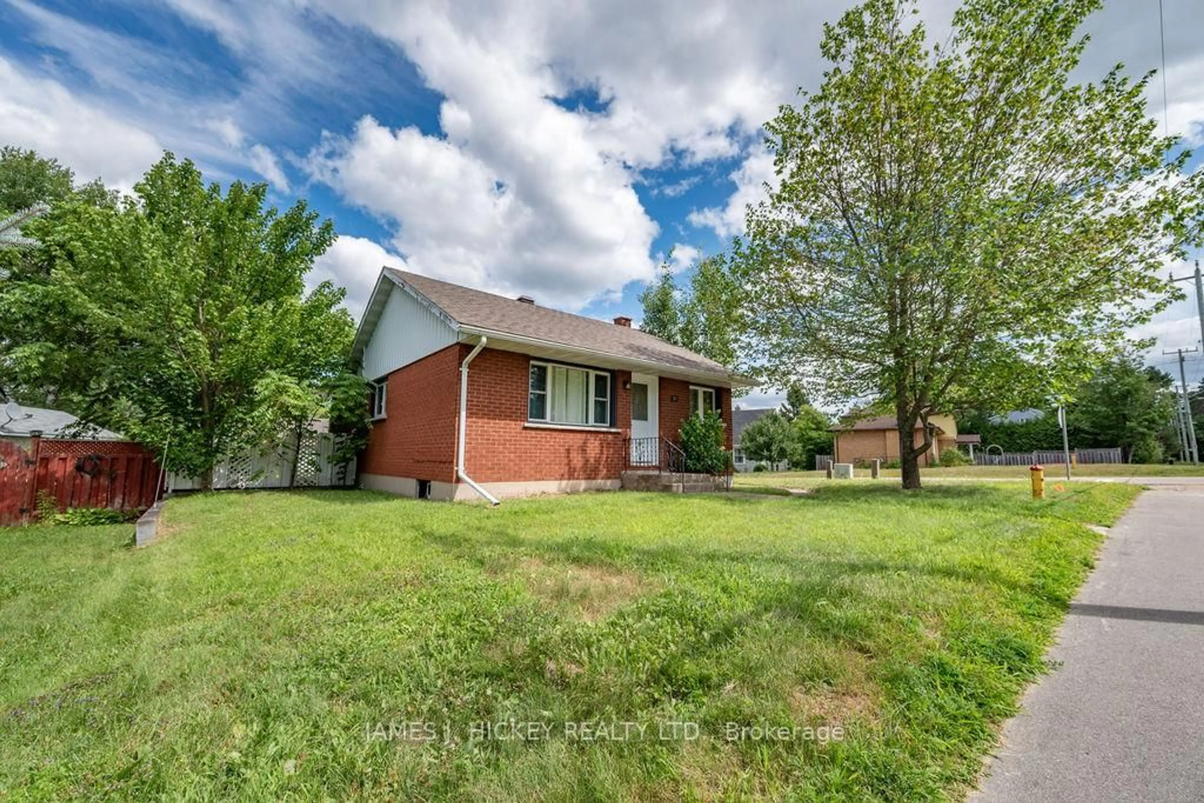 Home with brick exterior material, street for 31 Glendale Ave, Deep River Ontario K0J 1P0