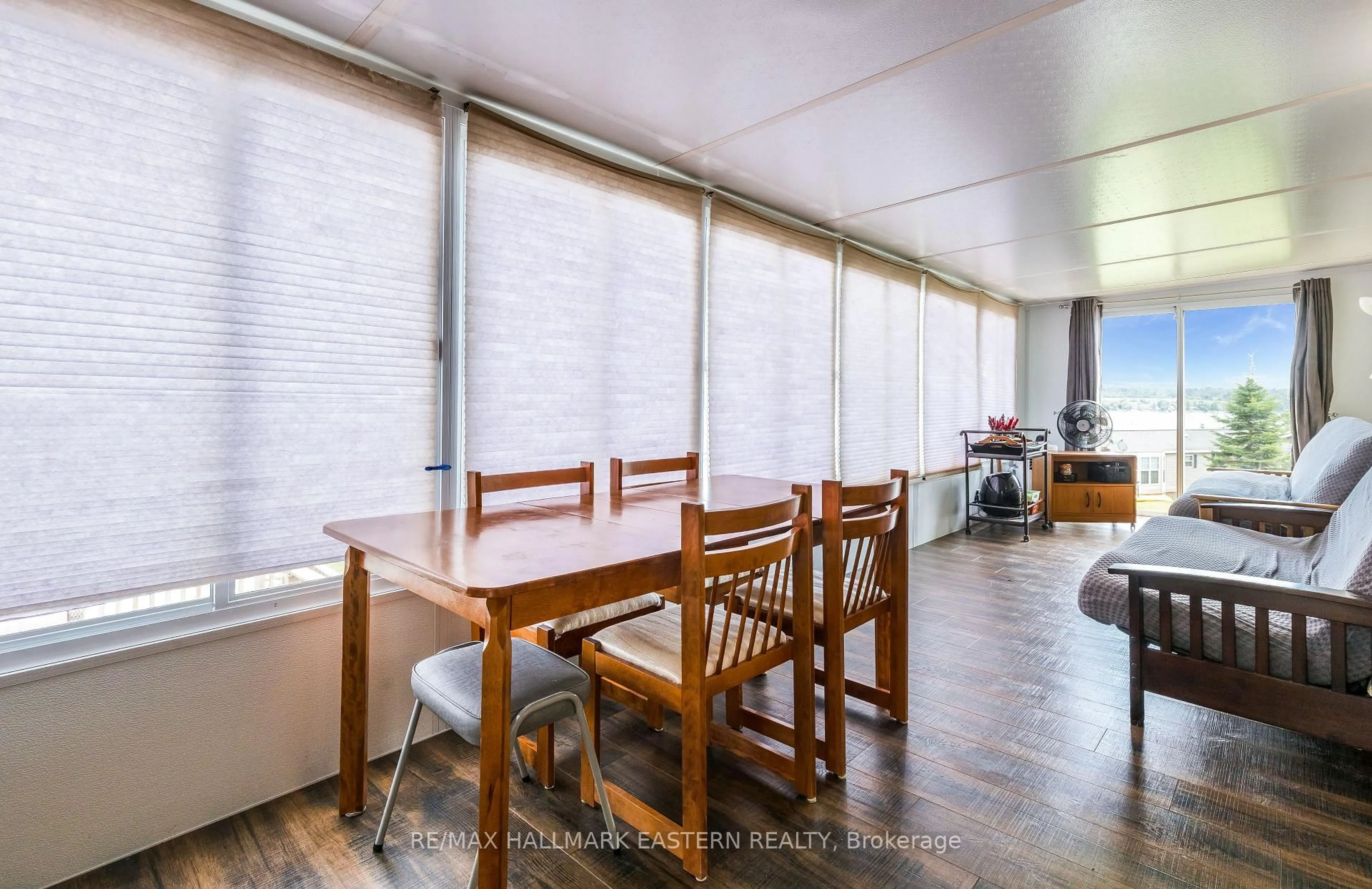 Dining room, wood/laminate floor for 920 Skyline Rd ##1 Marina Cres, Selwyn Ontario K0L 1T0