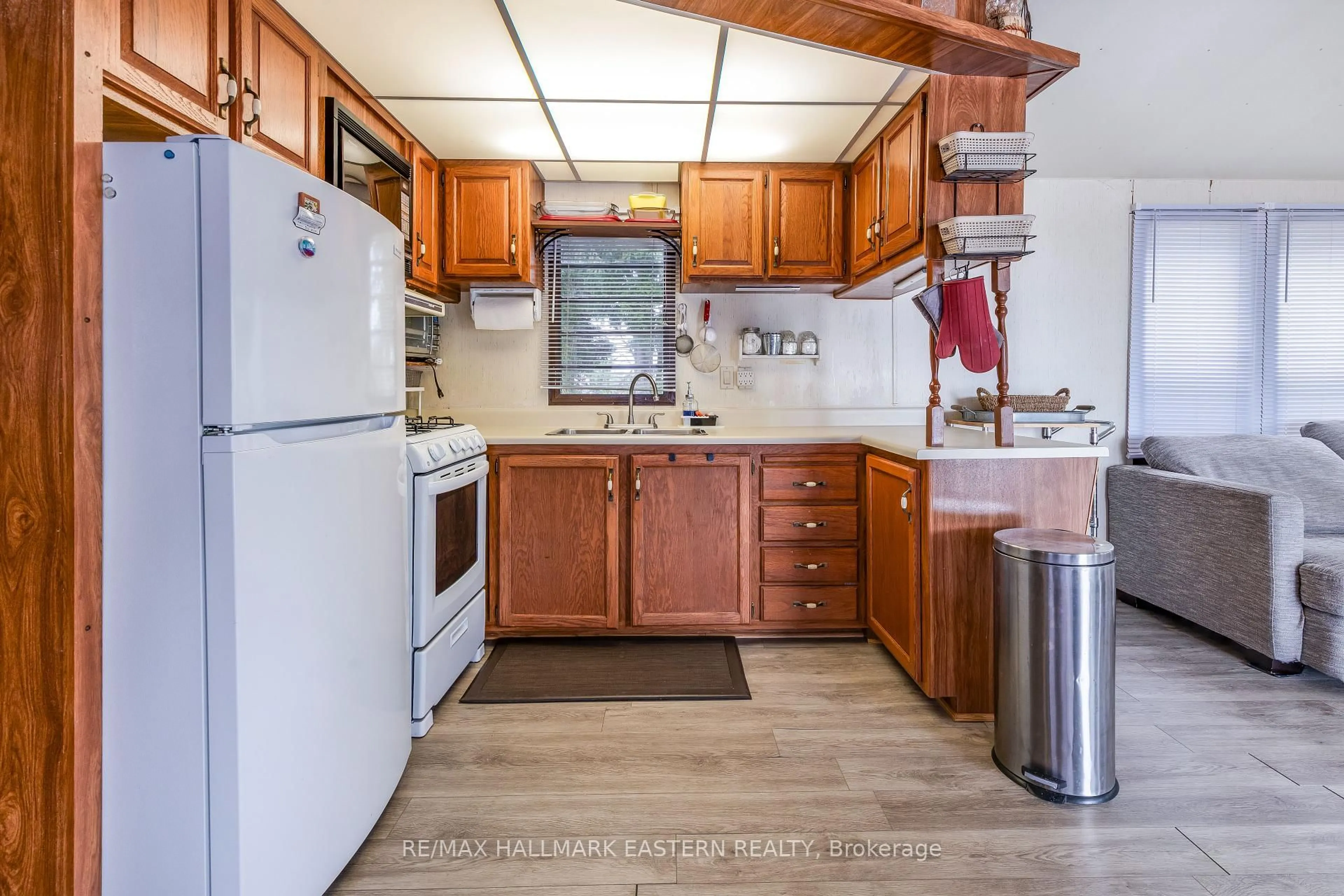 Standard kitchen, unknown for 920 Skyline Rd ##1 Marina Cres, Selwyn Ontario K0L 1T0