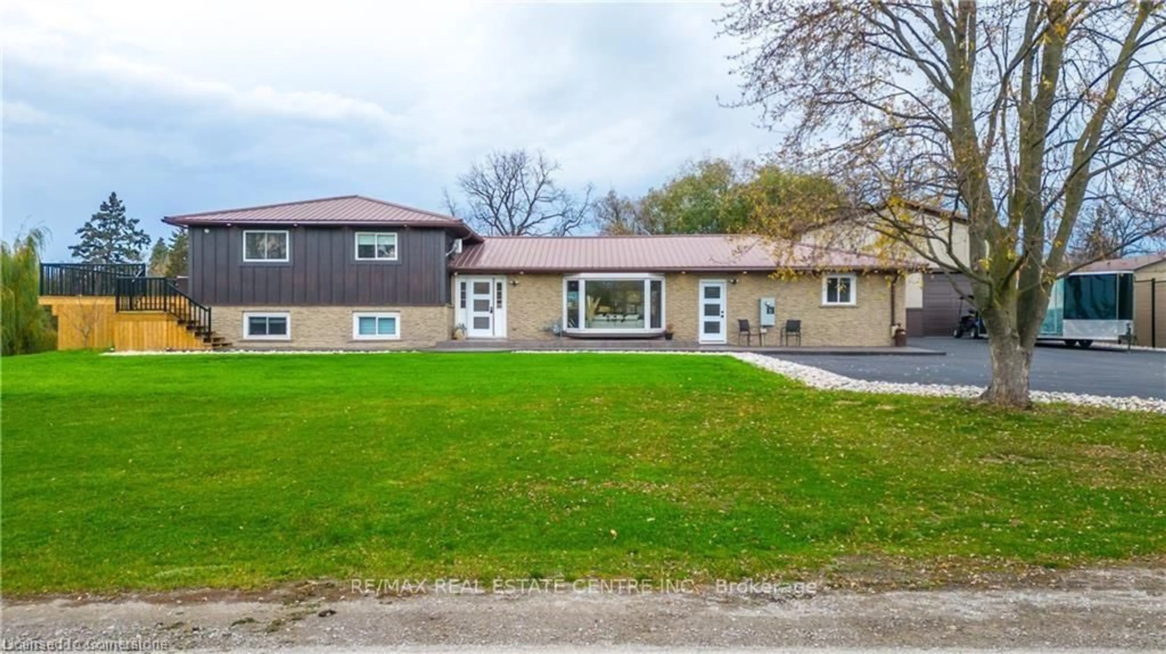 Unknown for 4006 Queen St, Haldimand Ontario N0A 1L0
