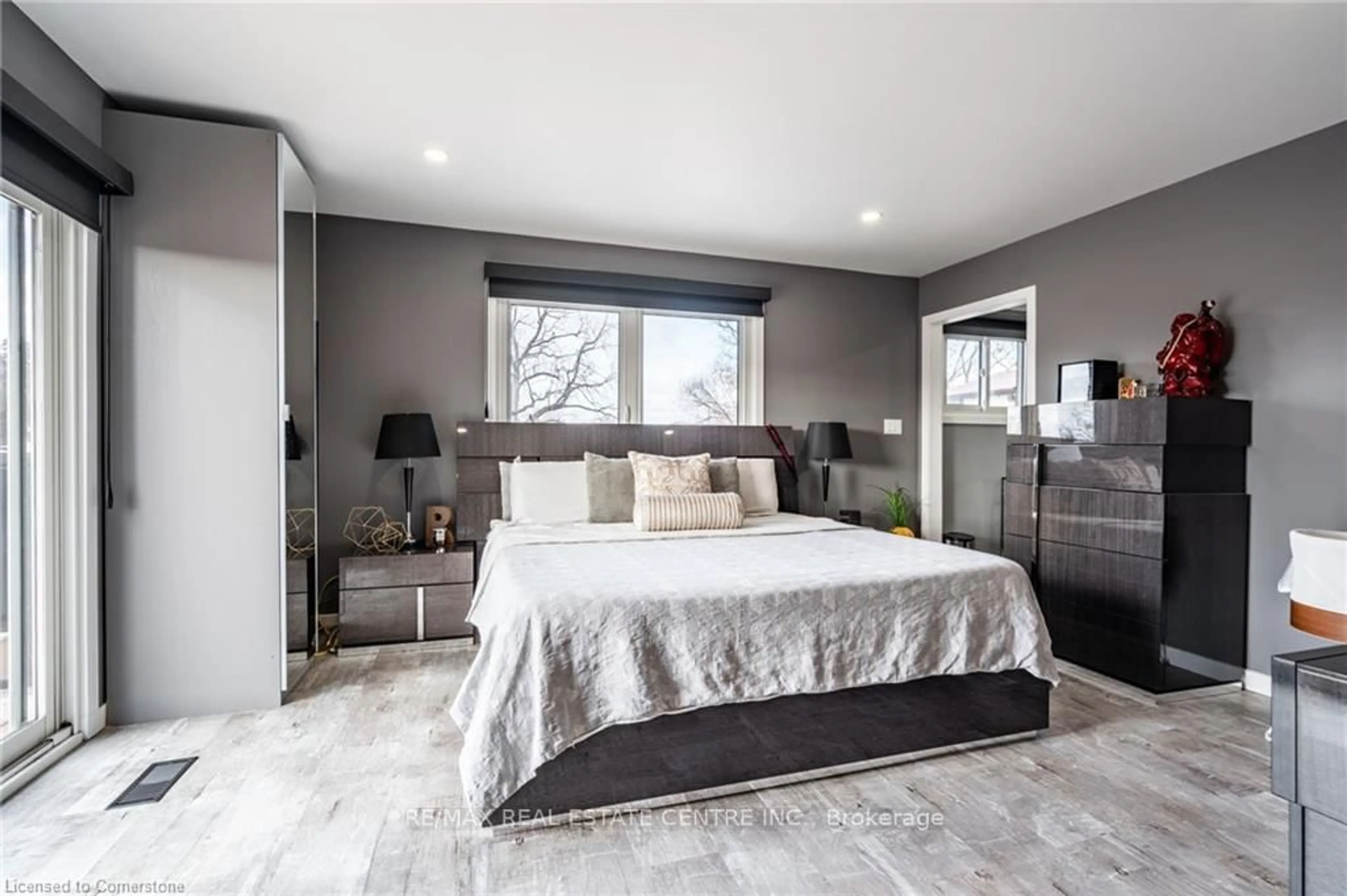 Bedroom with bed, unknown for 4006 Queen St, Haldimand Ontario N0A 1L0