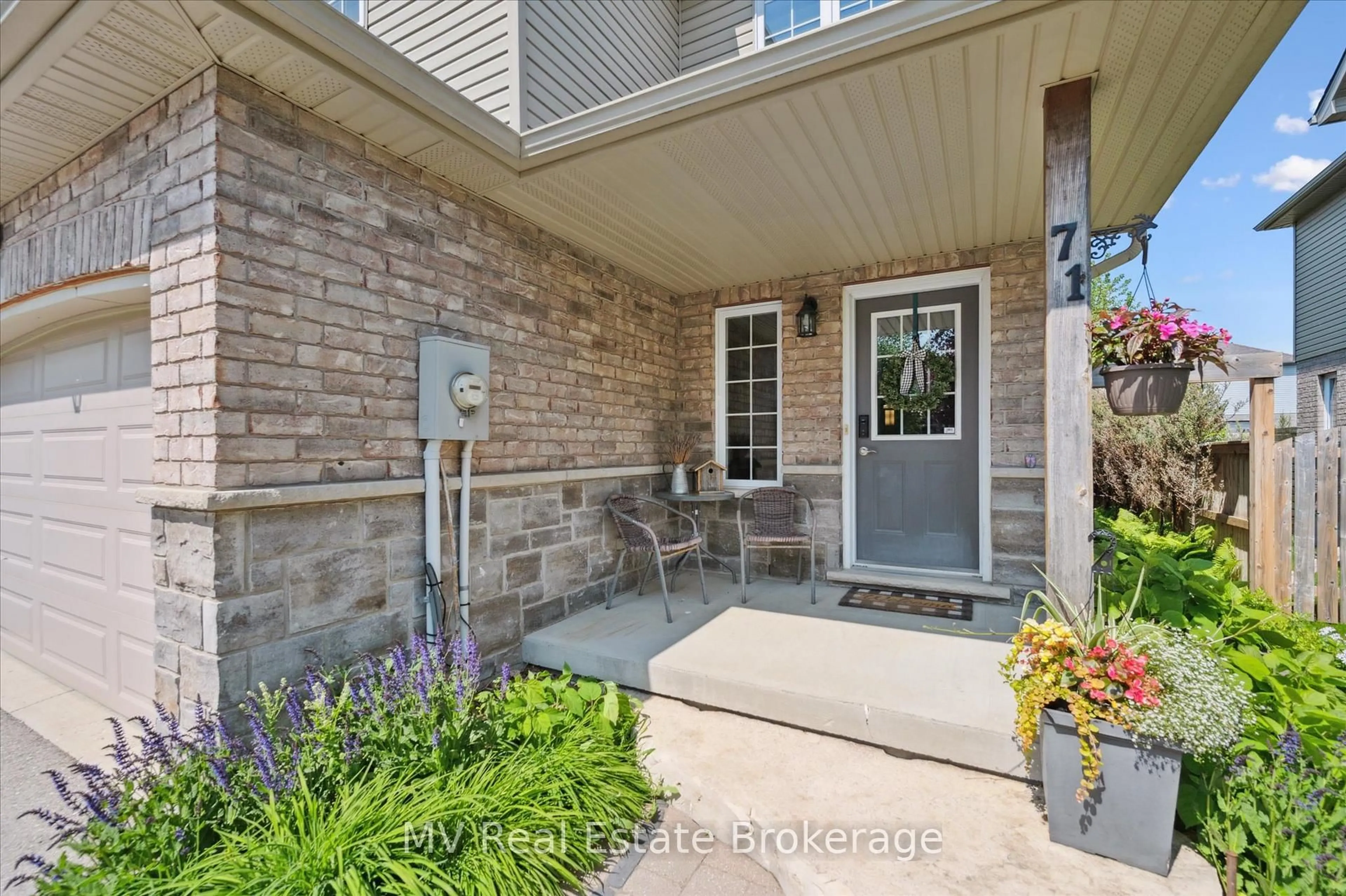 Unknown for 71 Healey St, Centre Wellington Ontario N0B 1S0