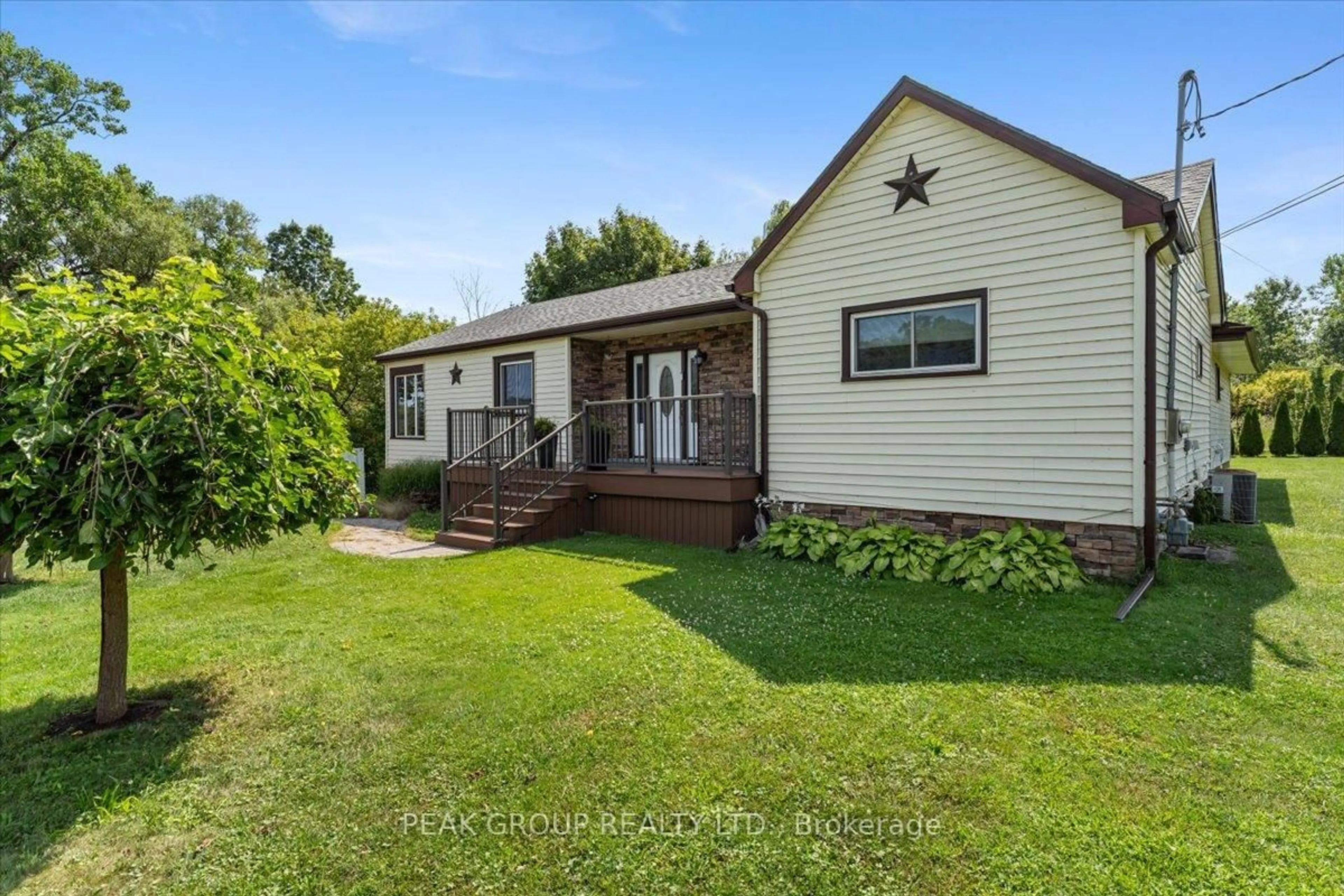 Home with vinyl exterior material, unknown for 4456 Lyons Creek Rd, Niagara Falls Ontario L2E 6S6