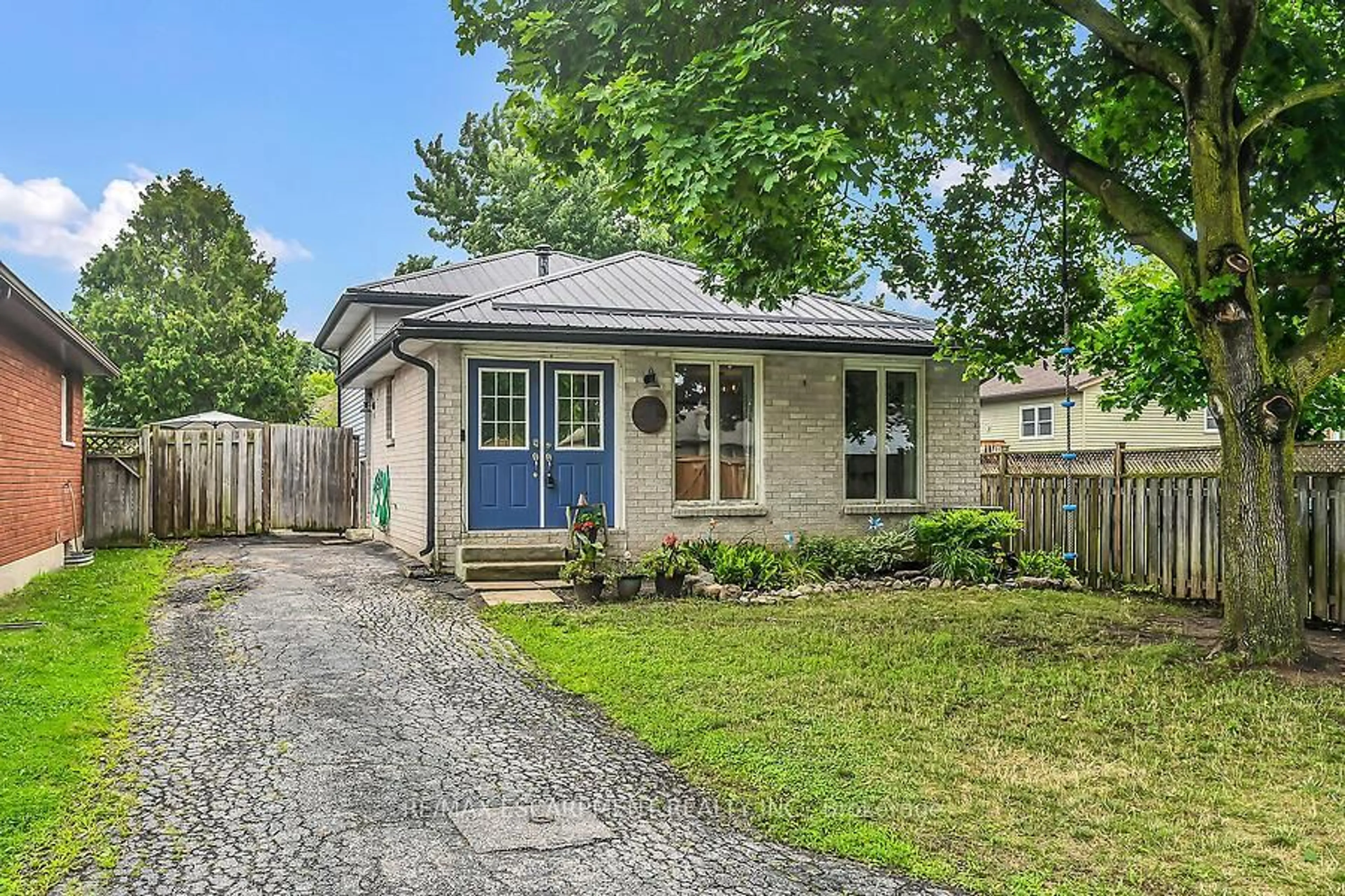 Unknown for 44 Ravine Cres, Haldimand Ontario N0A 1S0