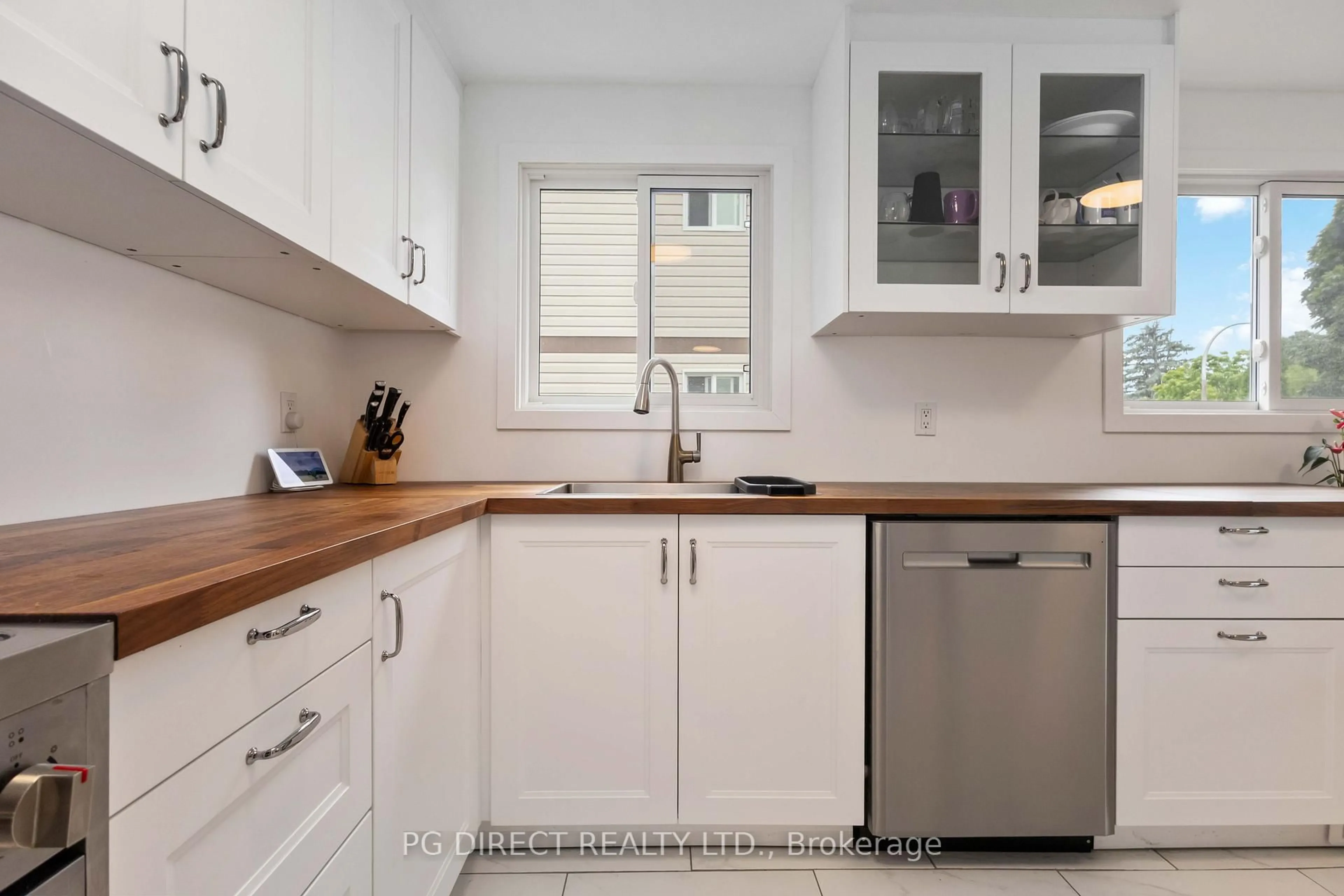 Standard kitchen, unknown for 2054 Walker Ave, Peterborough East Ontario K9L 1S1