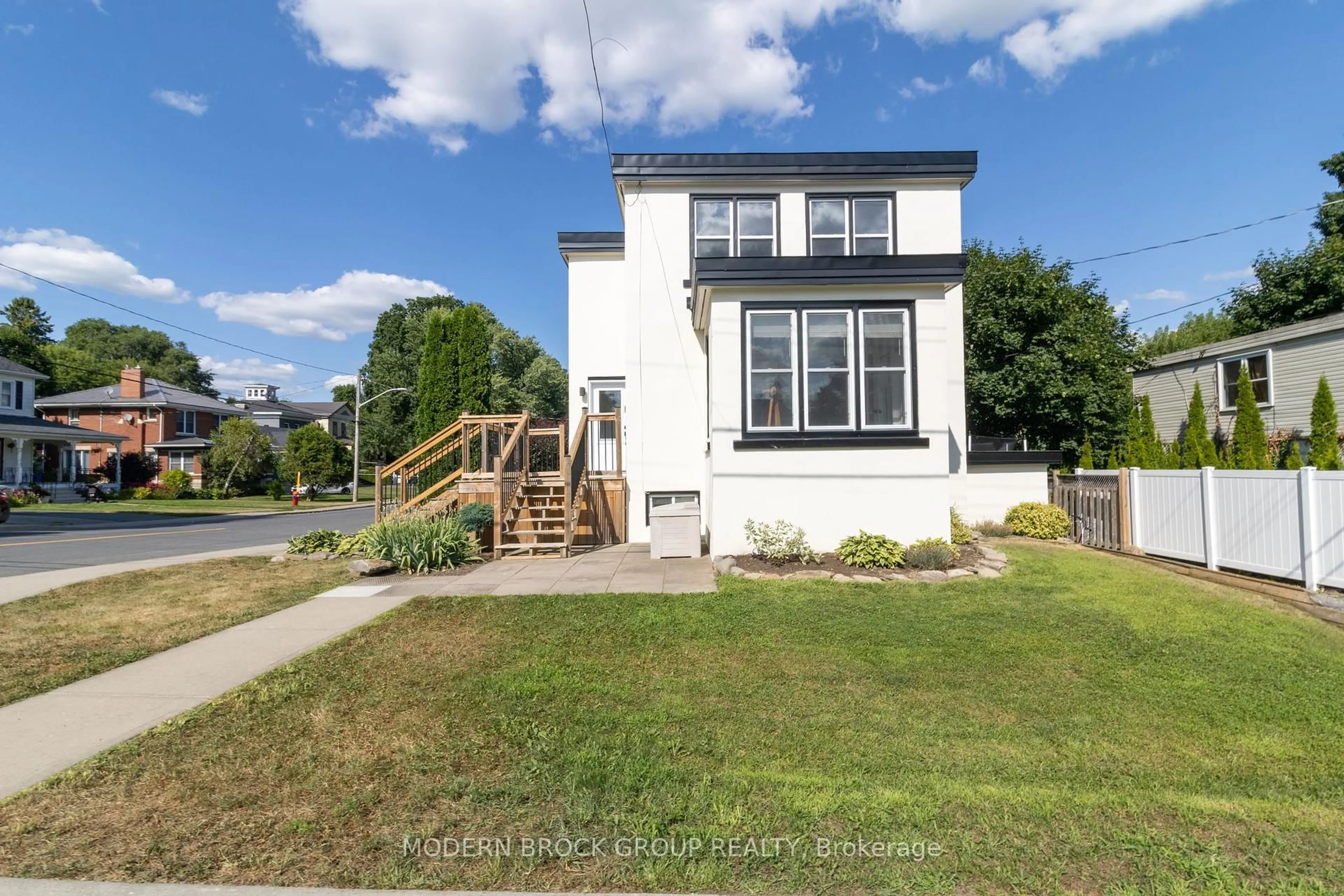 A pic from outside/outdoor area/front of a property/back of a property/a pic from drone, street for 493 Dibble St, Prescott Ontario K0E 1T0