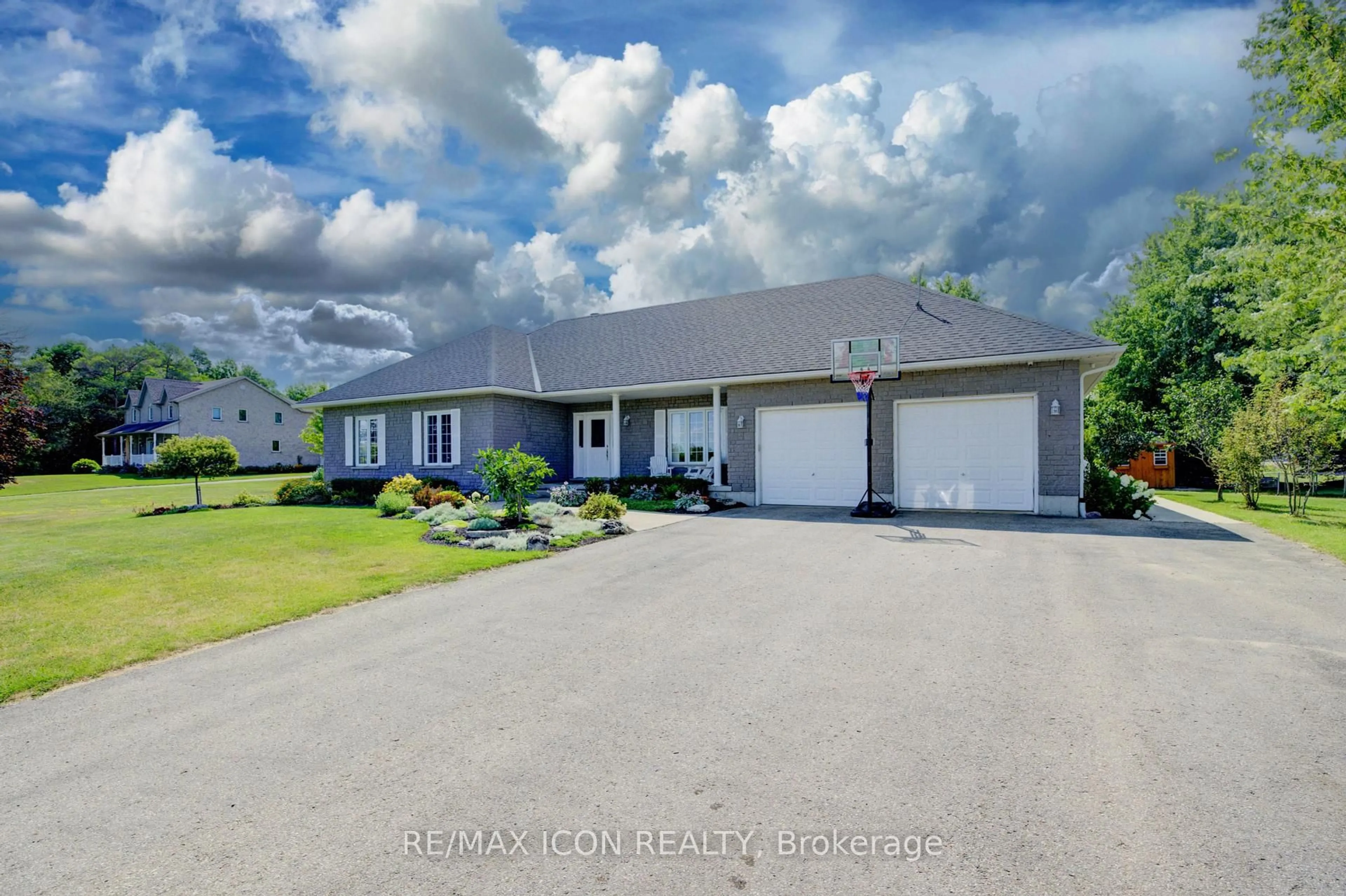 A pic from outside/outdoor area/front of a property/back of a property/a pic from drone, unknown for 17 Minto Pines Rd, Minto Ontario N0G 2L0