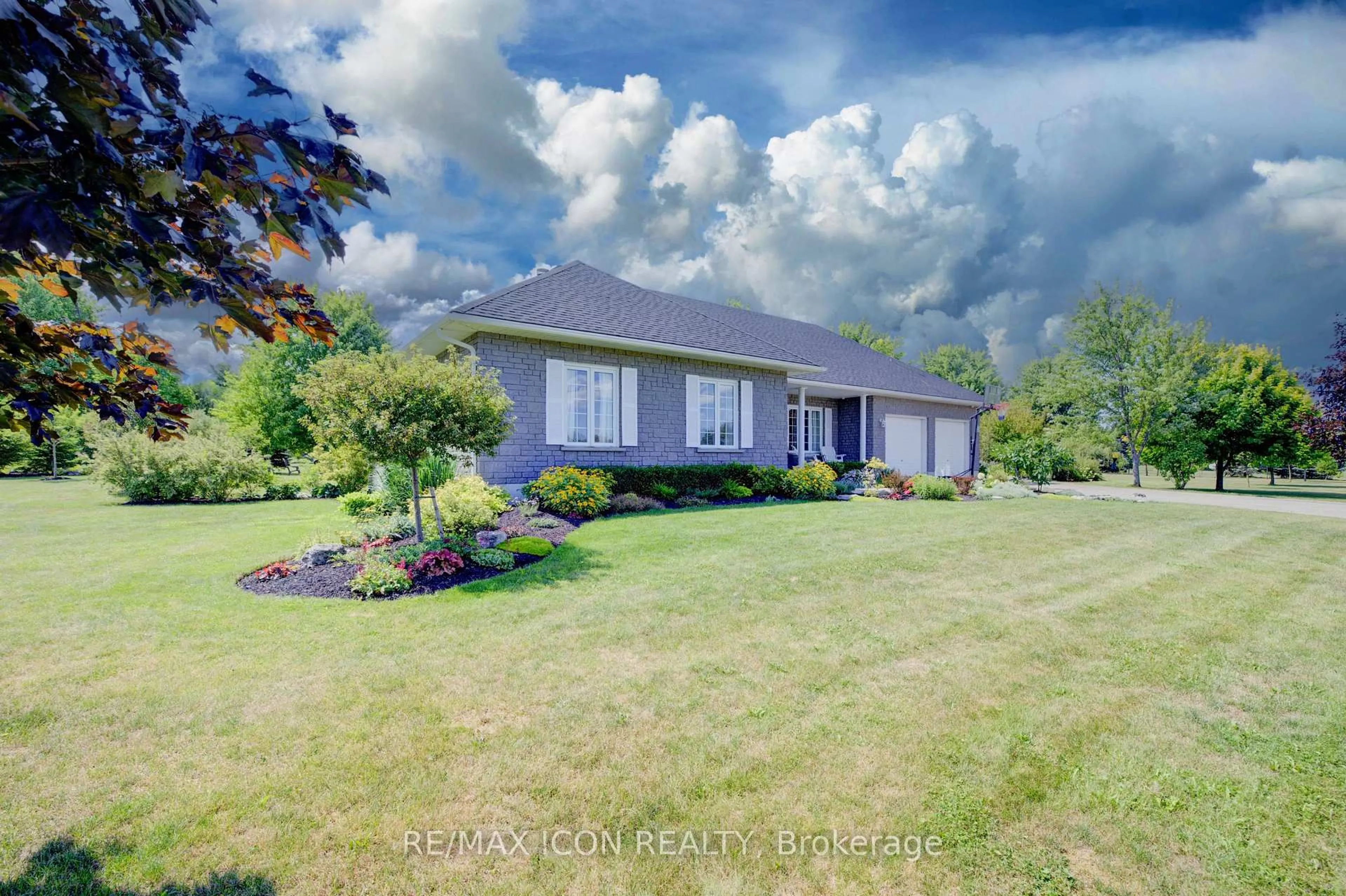 A pic from outside/outdoor area/front of a property/back of a property/a pic from drone, unknown for 17 Minto Pines Rd, Minto Ontario N0G 2L0