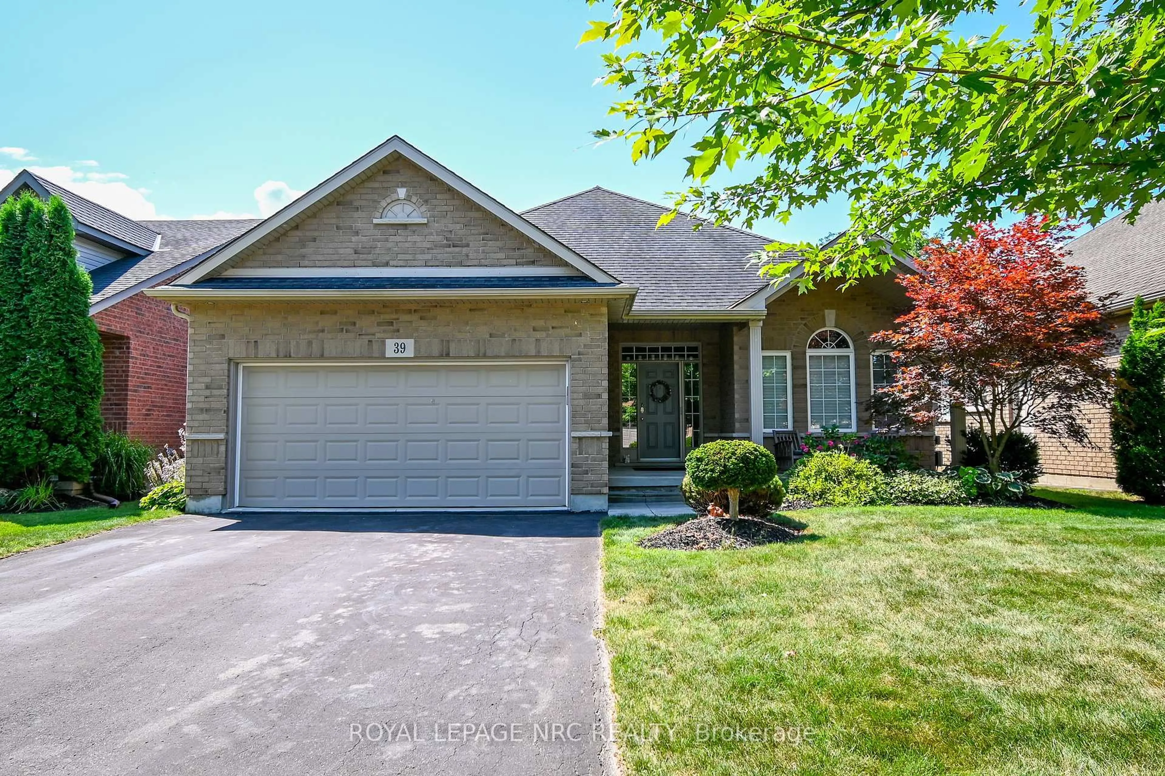 Home with brick exterior material, street for 39 Loretta Dr, Niagara-on-the-Lake Ontario L0S 1T0