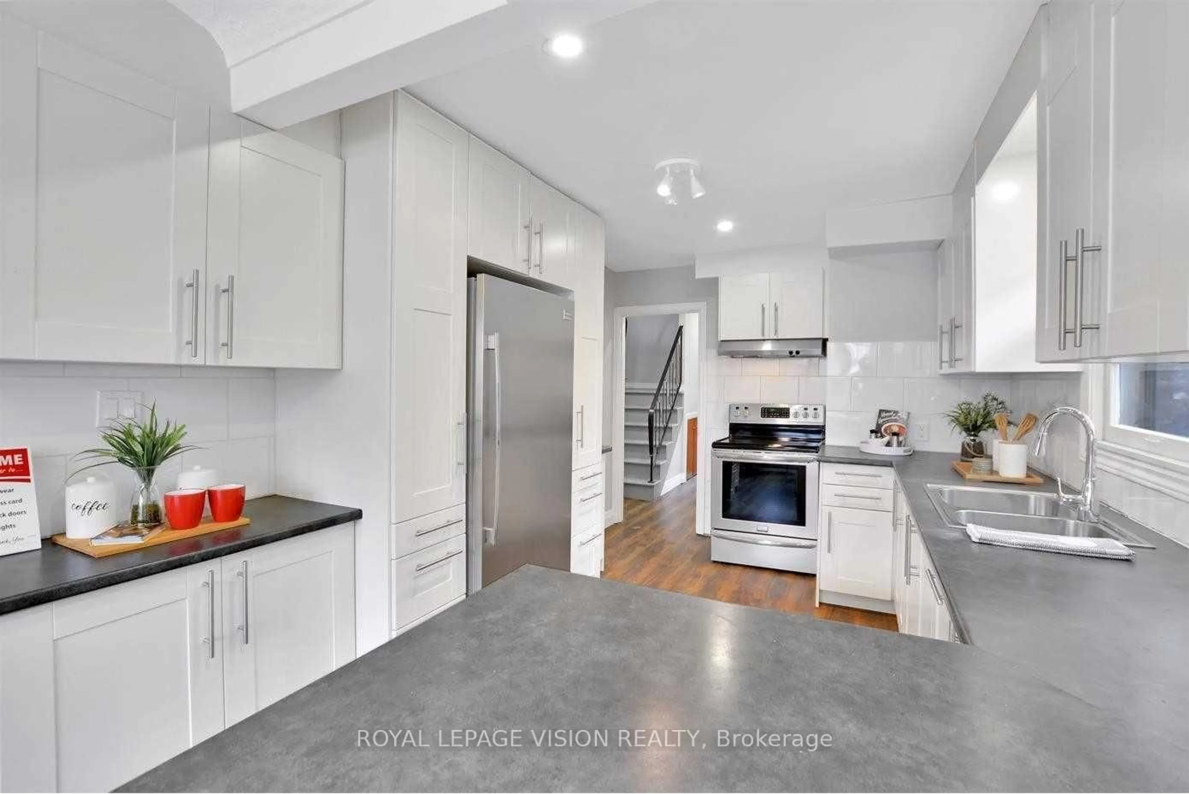 Open concept kitchen, ceramic/tile floor for 57 Binkley Cres, Hamilton Ontario L8S 3K8