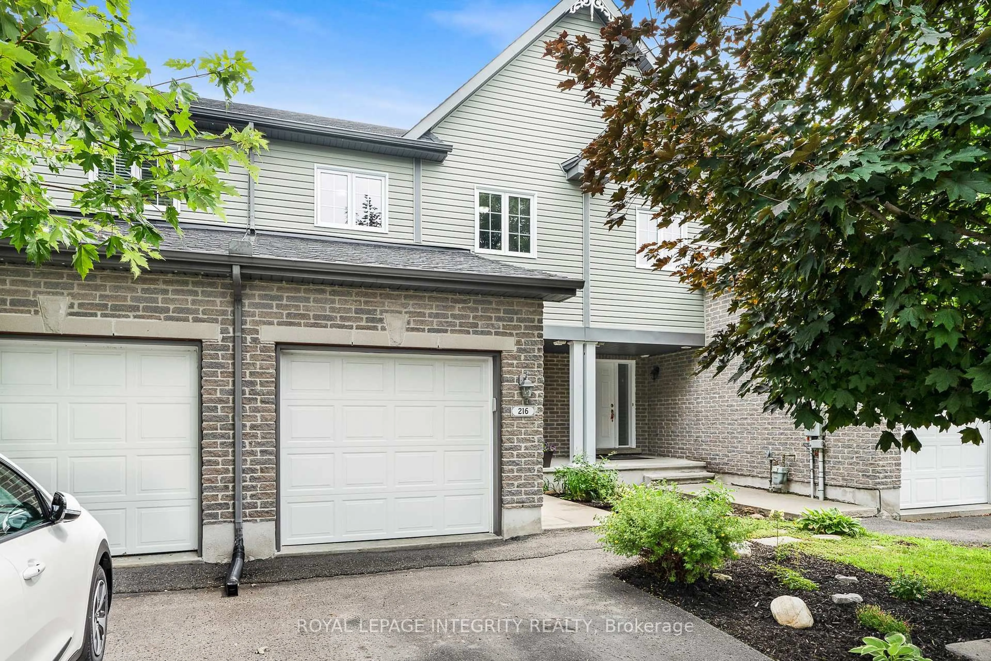 Home with brick exterior material, street for 216 Eliot St, Clarence-Rockland Ontario K4K 0E6
