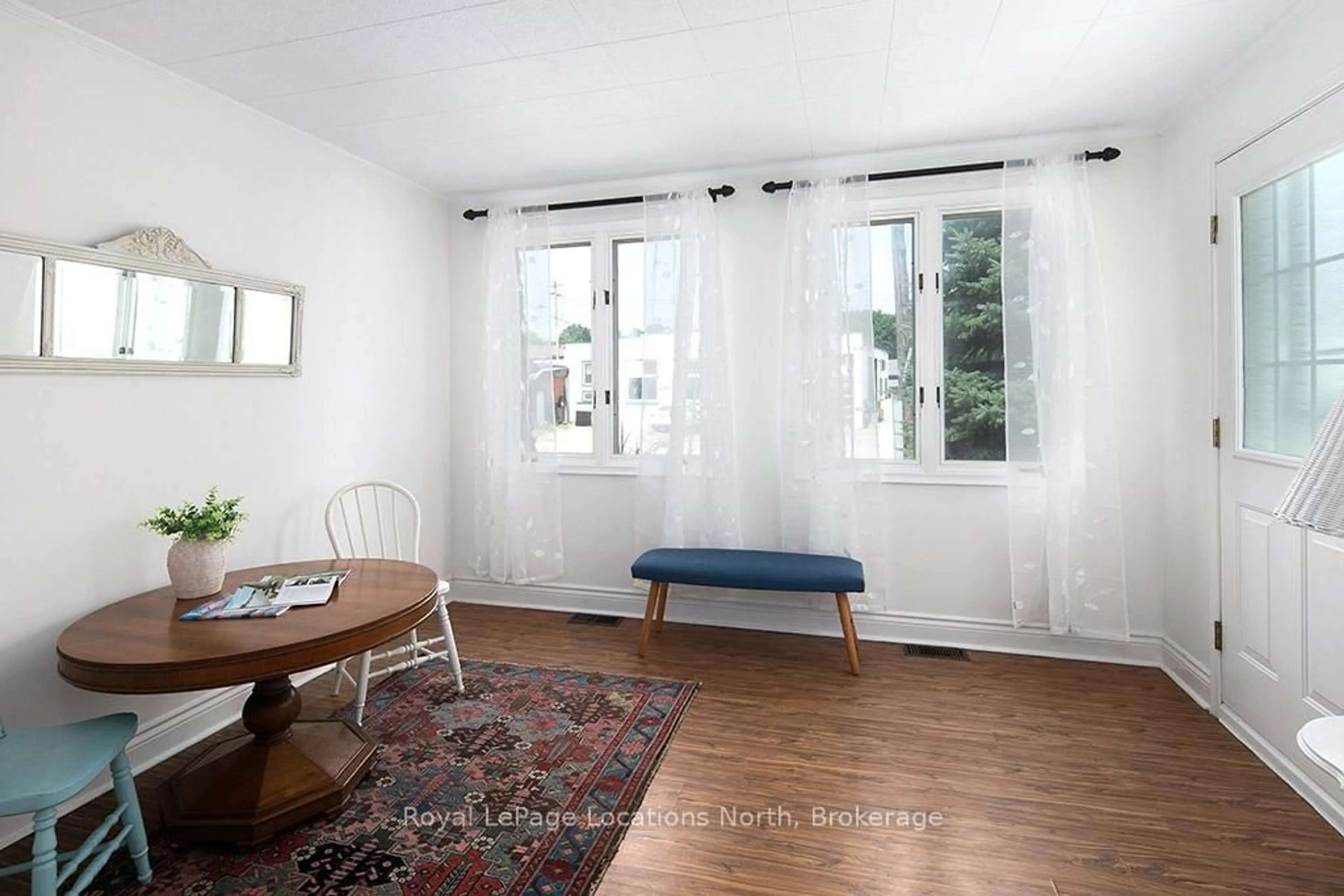 Dining room, wood/laminate floor for 166 Clark St, Blue Mountains Ontario N0H 1J0