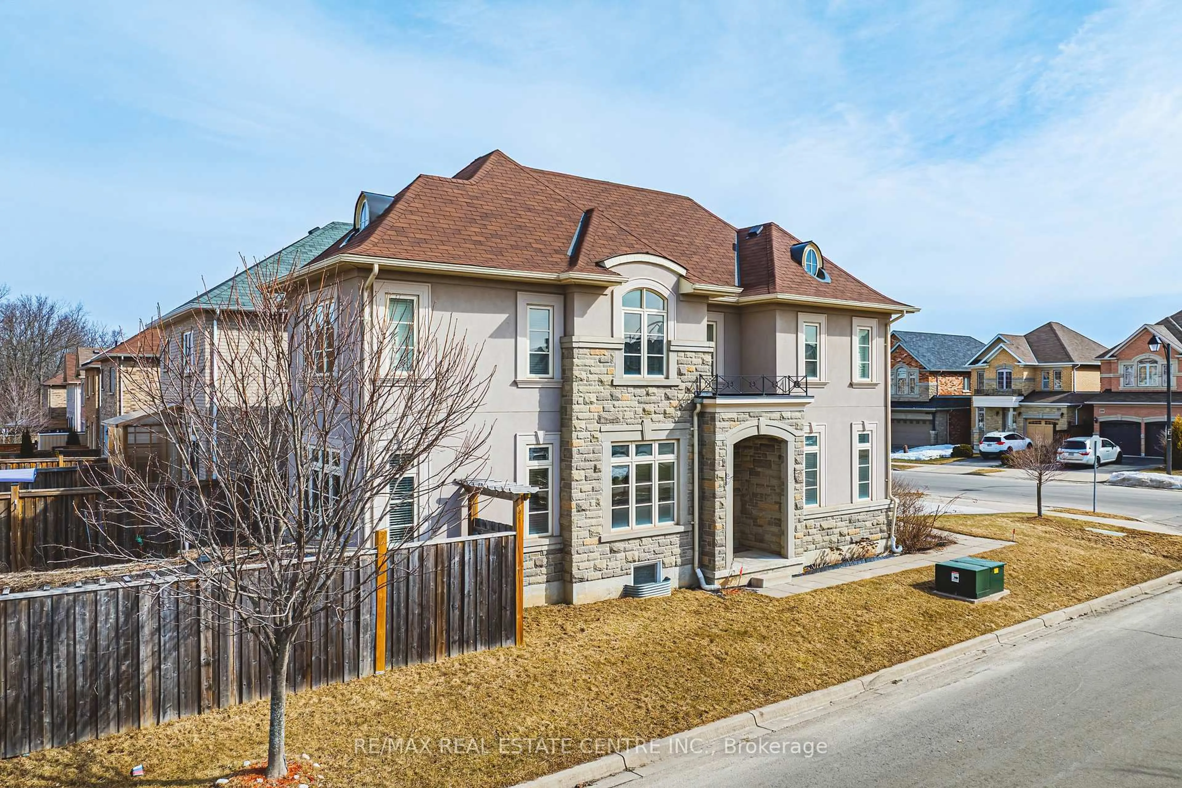 Home with brick exterior material, street for 107 Hazelton Ave, Hamilton Ontario L9B 0E9