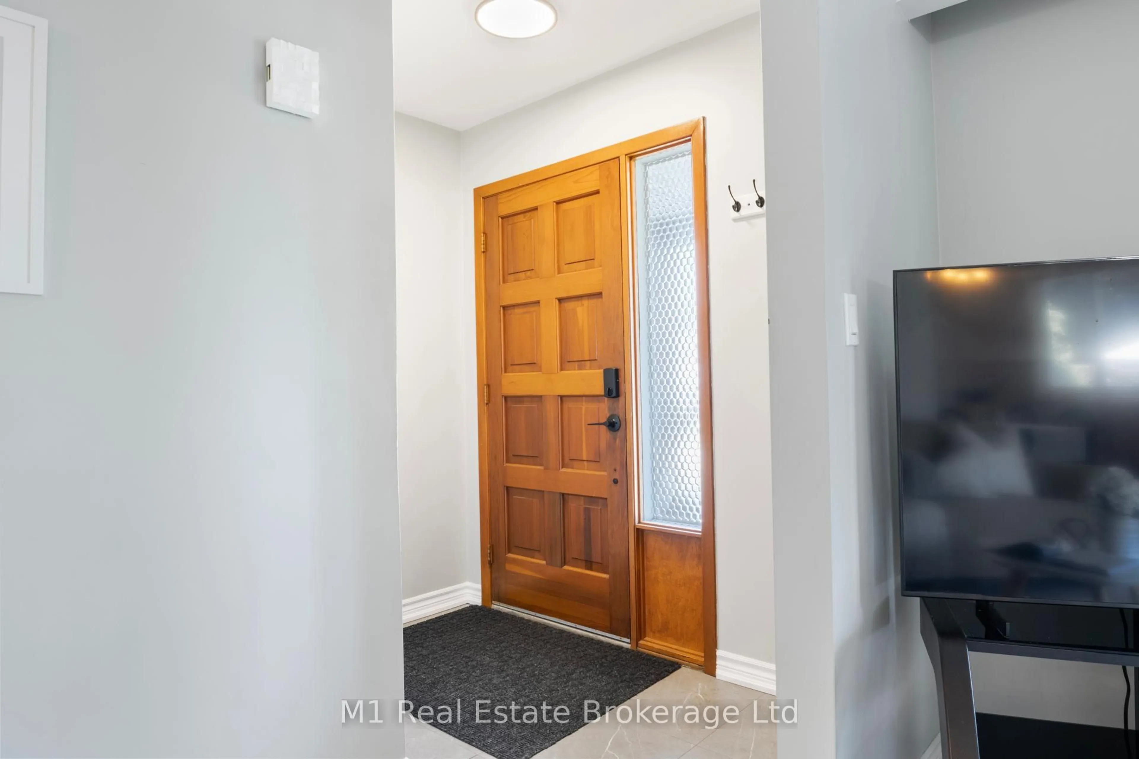 Indoor entryway for 228 Adelaide St, Wellington North Ontario N0G 1A0