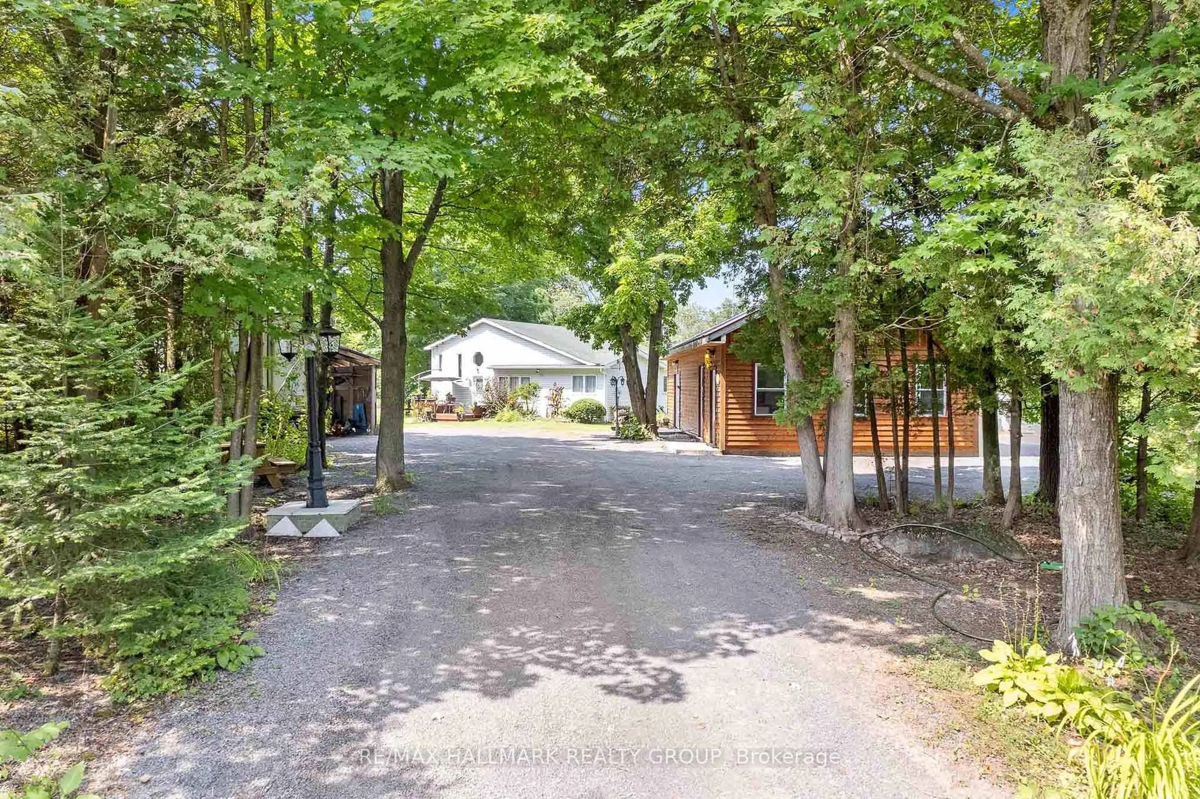A pic from outside/outdoor area/front of a property/back of a property/a pic from drone, street for 3838 KENYON DAM Rd, North Glengarry Ontario K0C 1A0