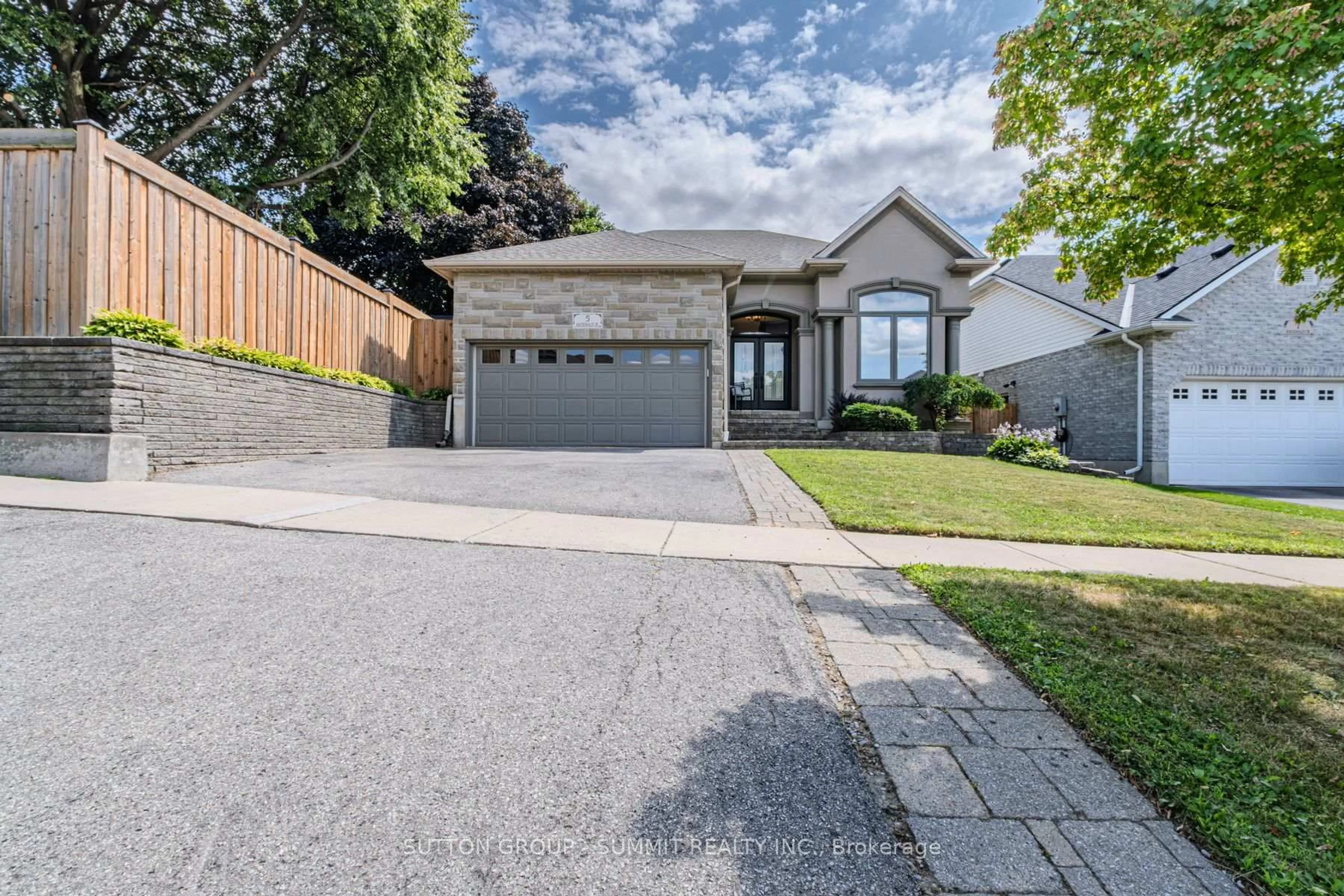 Home with brick exterior material, street for 5 macdonald Cres, Brantford Ontario N3R 8B2