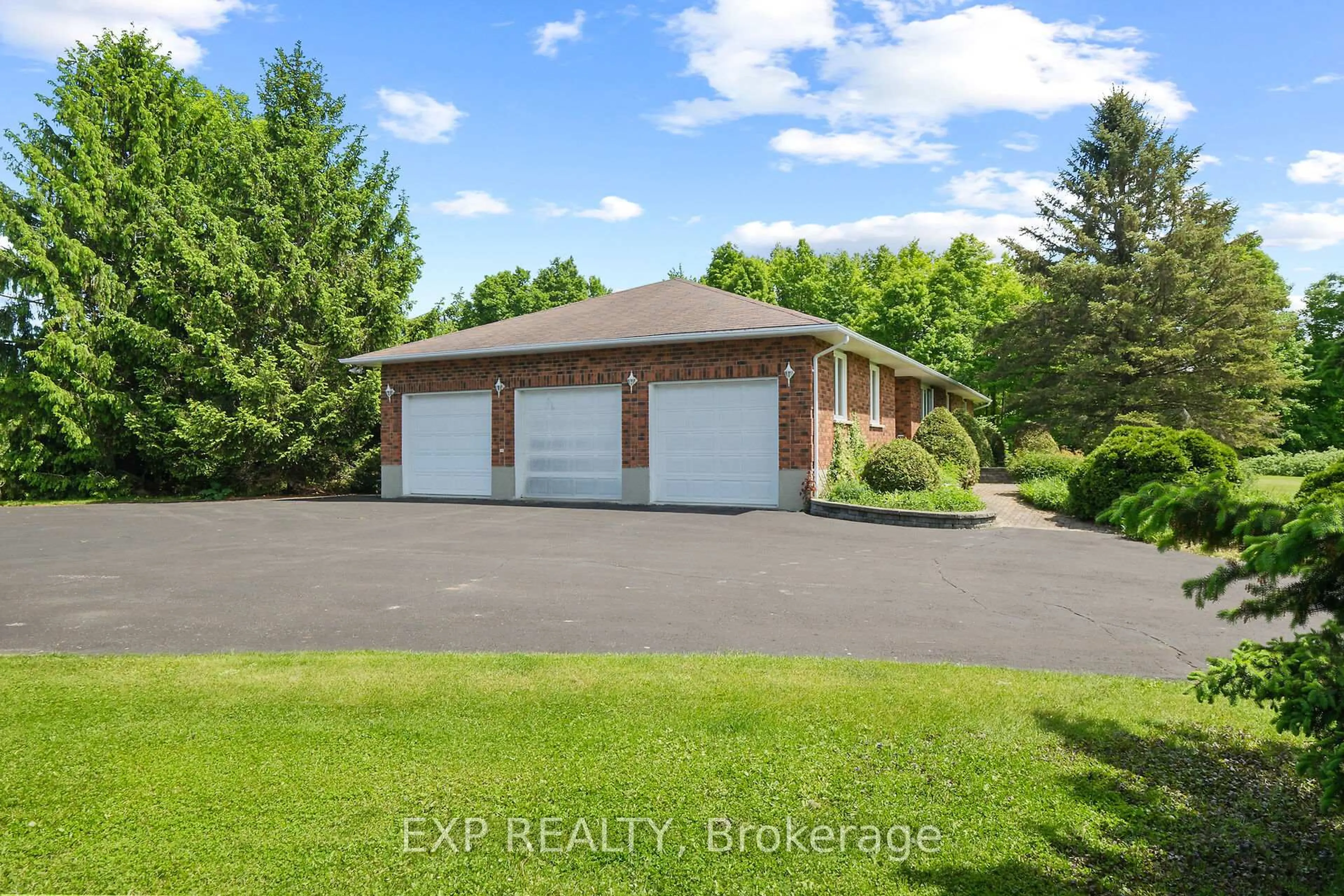 A pic from outside/outdoor area/front of a property/back of a property/a pic from drone, water/lake/river/ocean view for 2673 Yorks Corners Rd, Metcalfe Ontario K0A 2P0