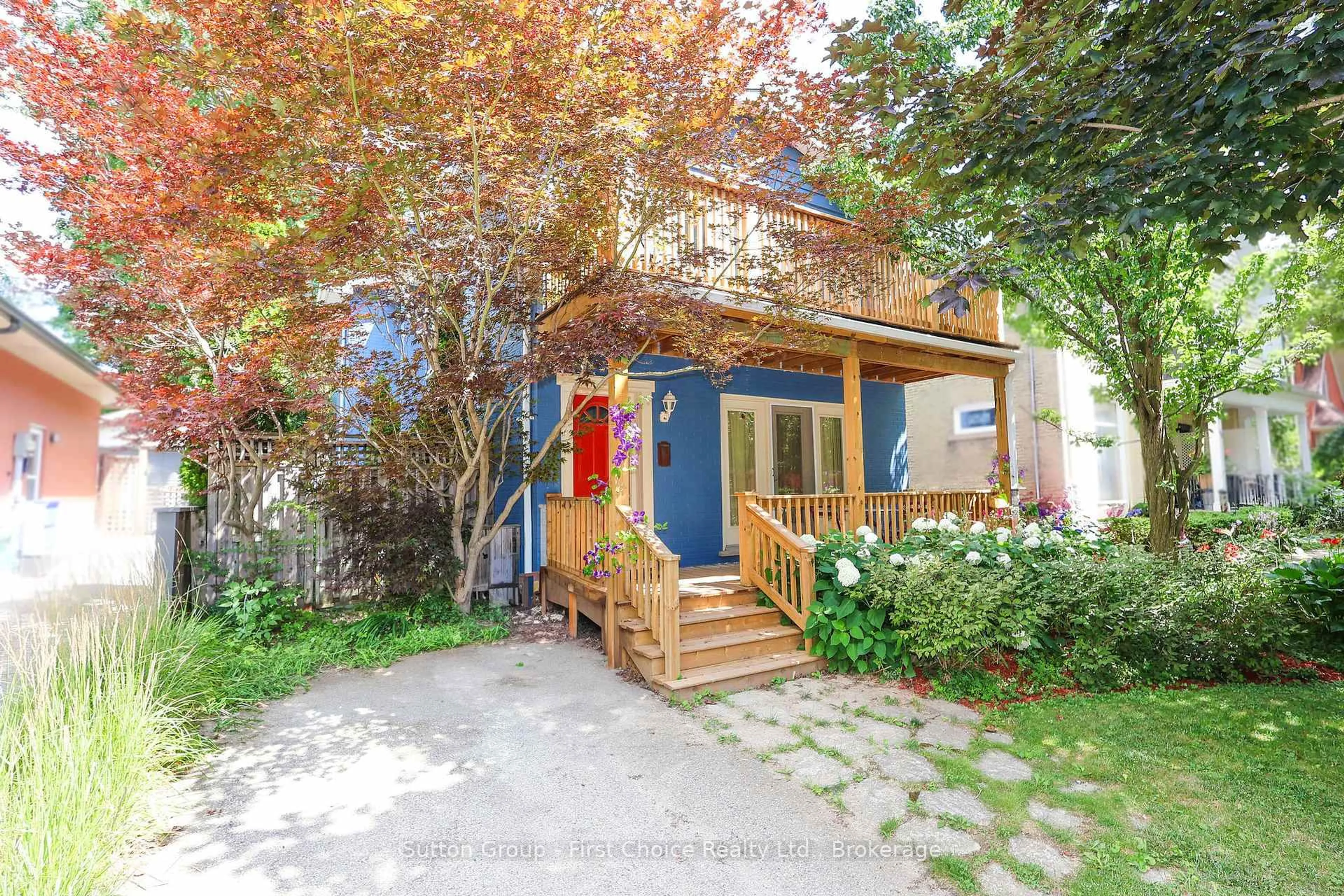 Unknown for 176 Cobourg St, Stratford Ontario N5A 3E8