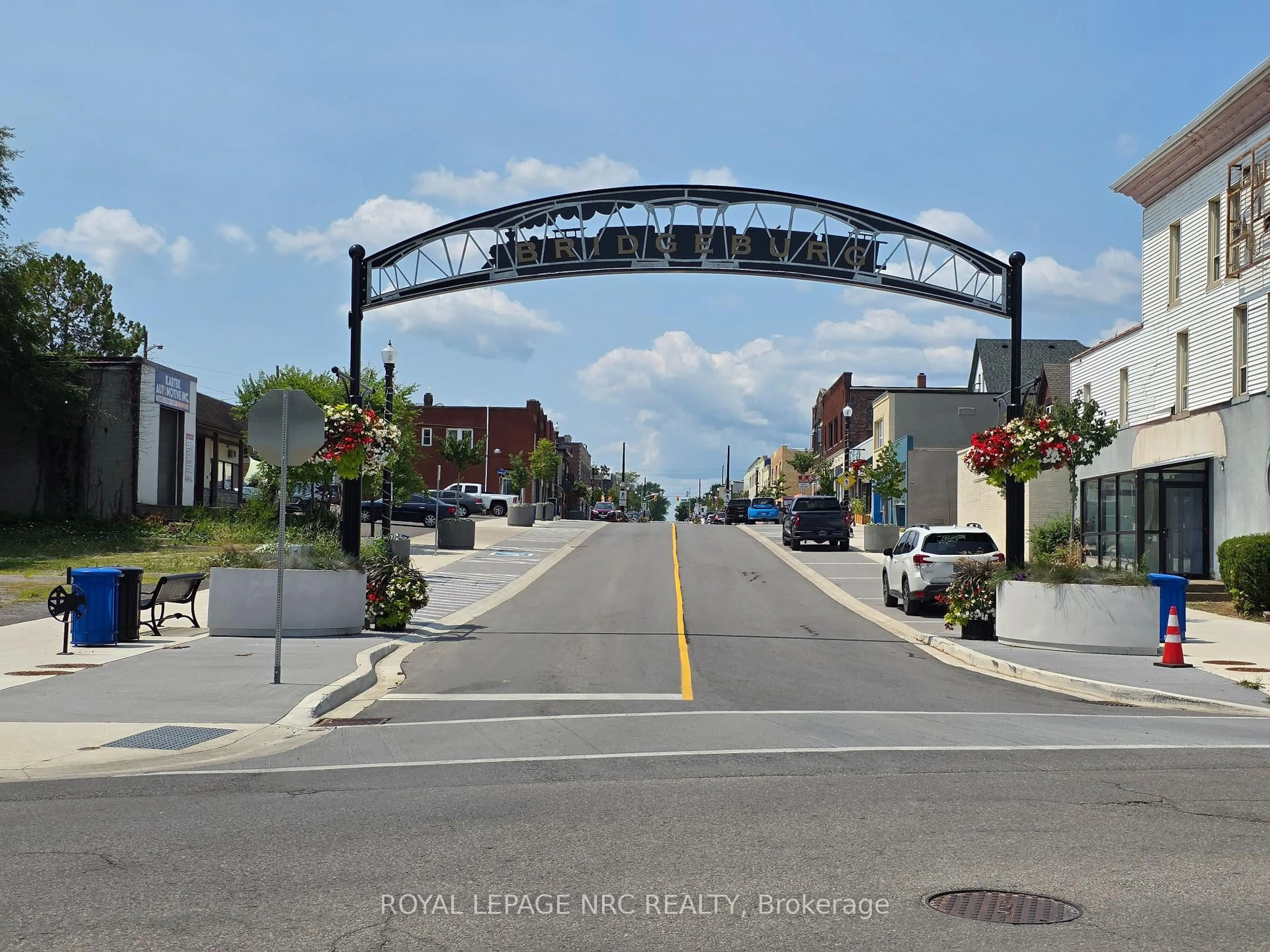 Blurry image for 228 Jarvis St, Fort Erie Ontario L2A 2S5