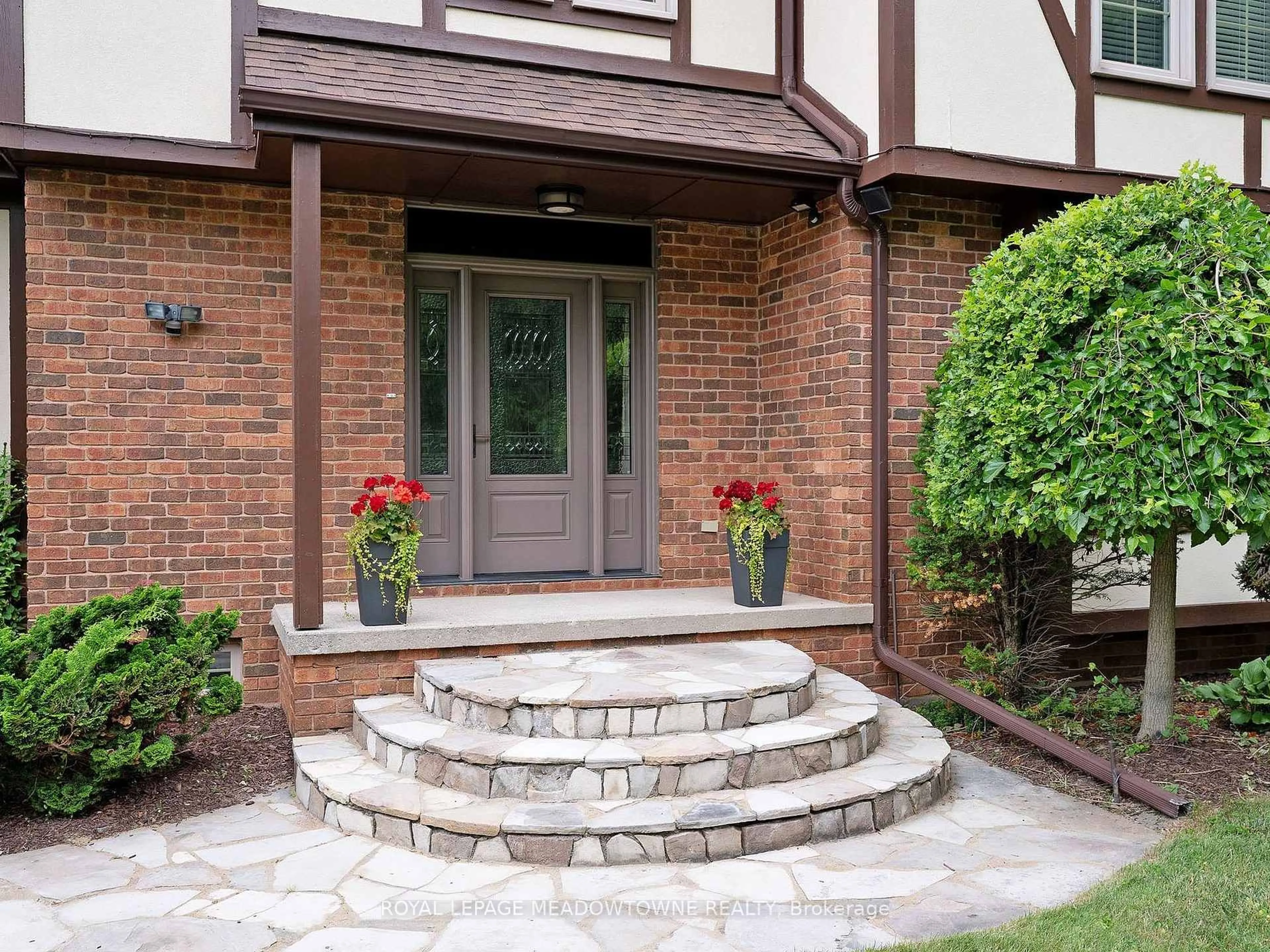 Home with brick exterior material, street for 4905 First Line, Erin Ontario L7J 2L9