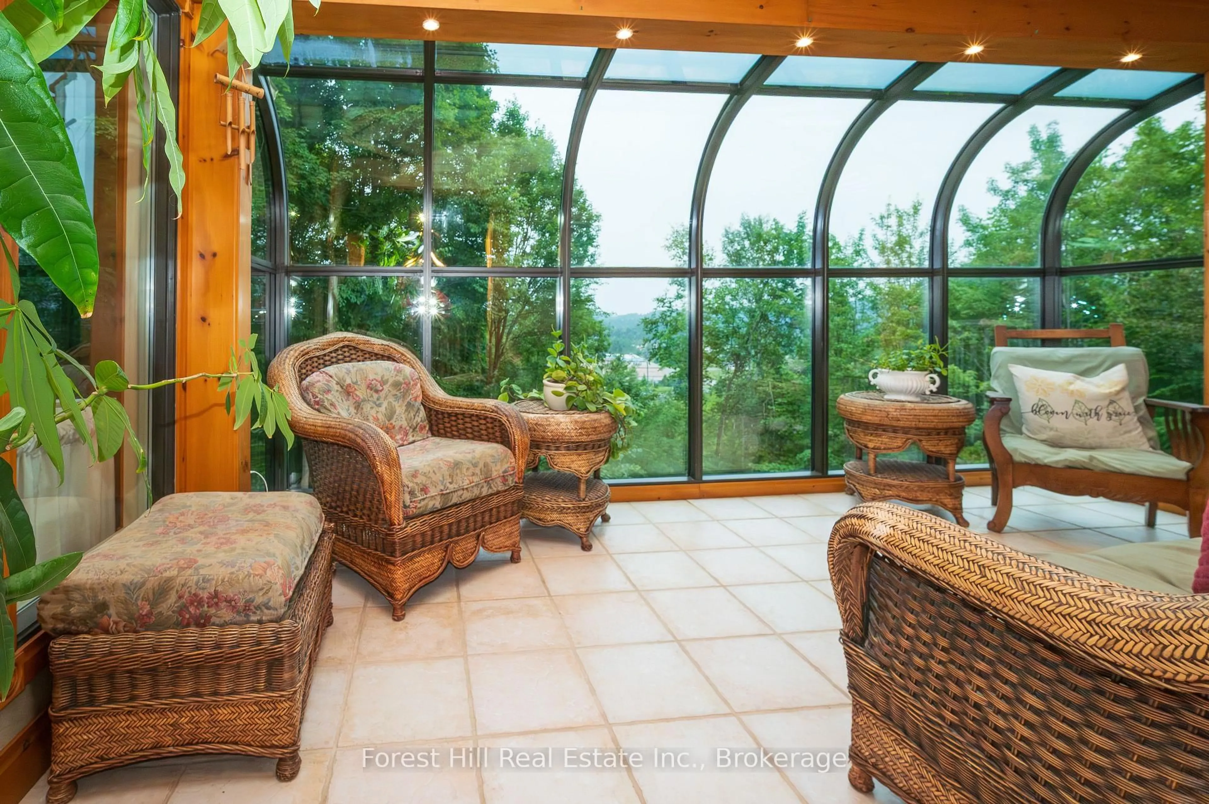 Patio, water/lake/river/ocean view for 35 Westvale Dr, Bracebridge Ontario P1L 1B5