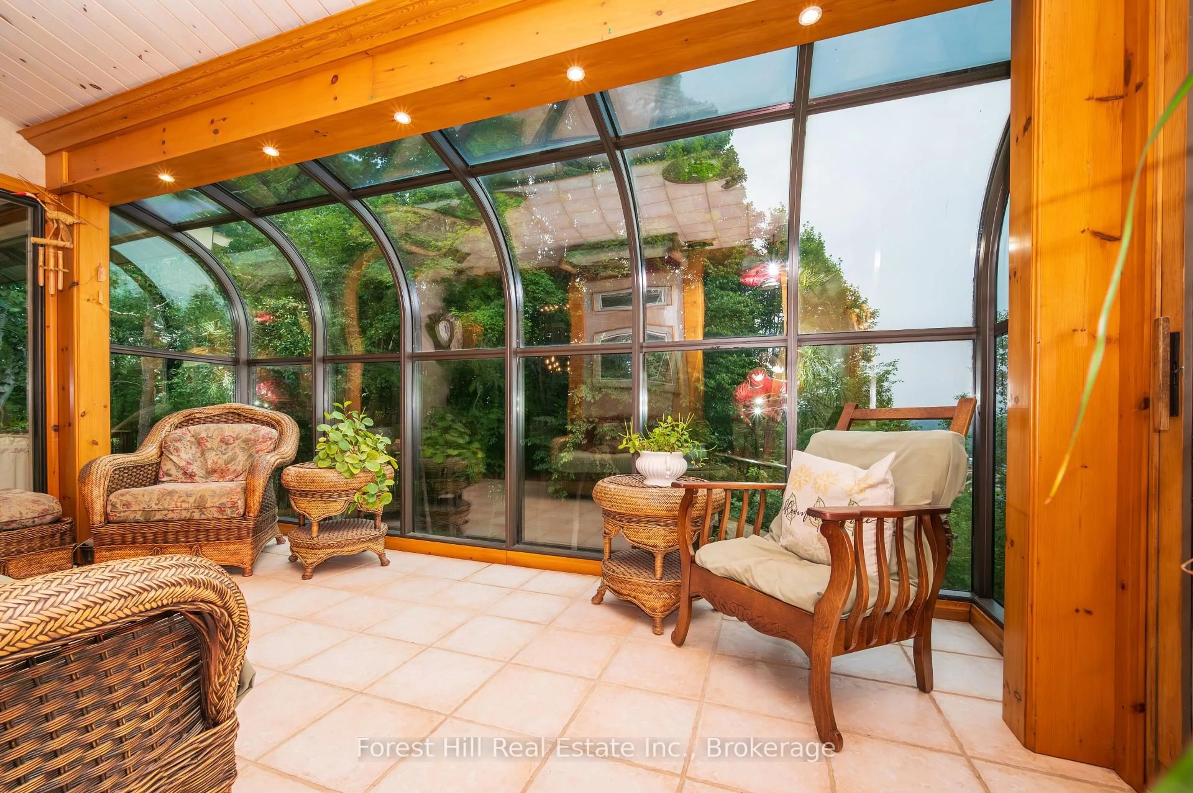Patio, water/lake/river/ocean view for 35 Westvale Dr, Bracebridge Ontario P1L 1B5