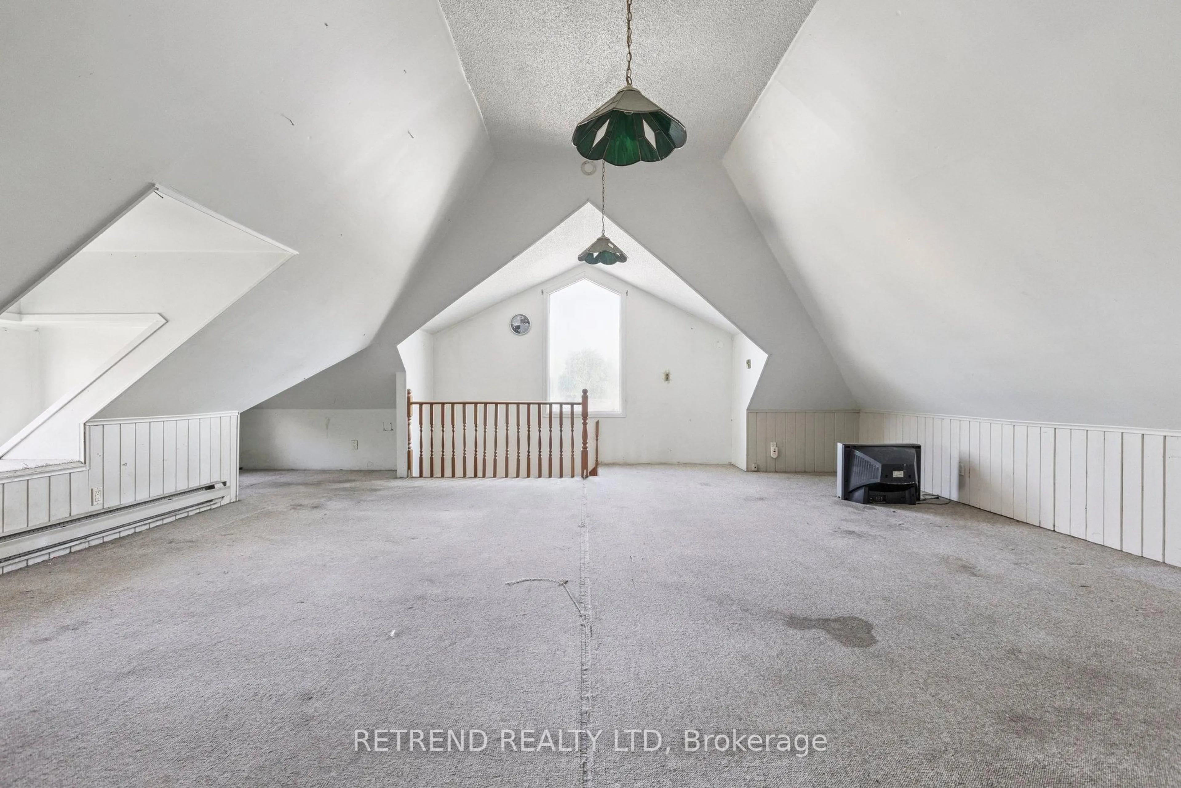 A pic of a room for 219 Erie Ave, Brantford Ontario N3S 2H1