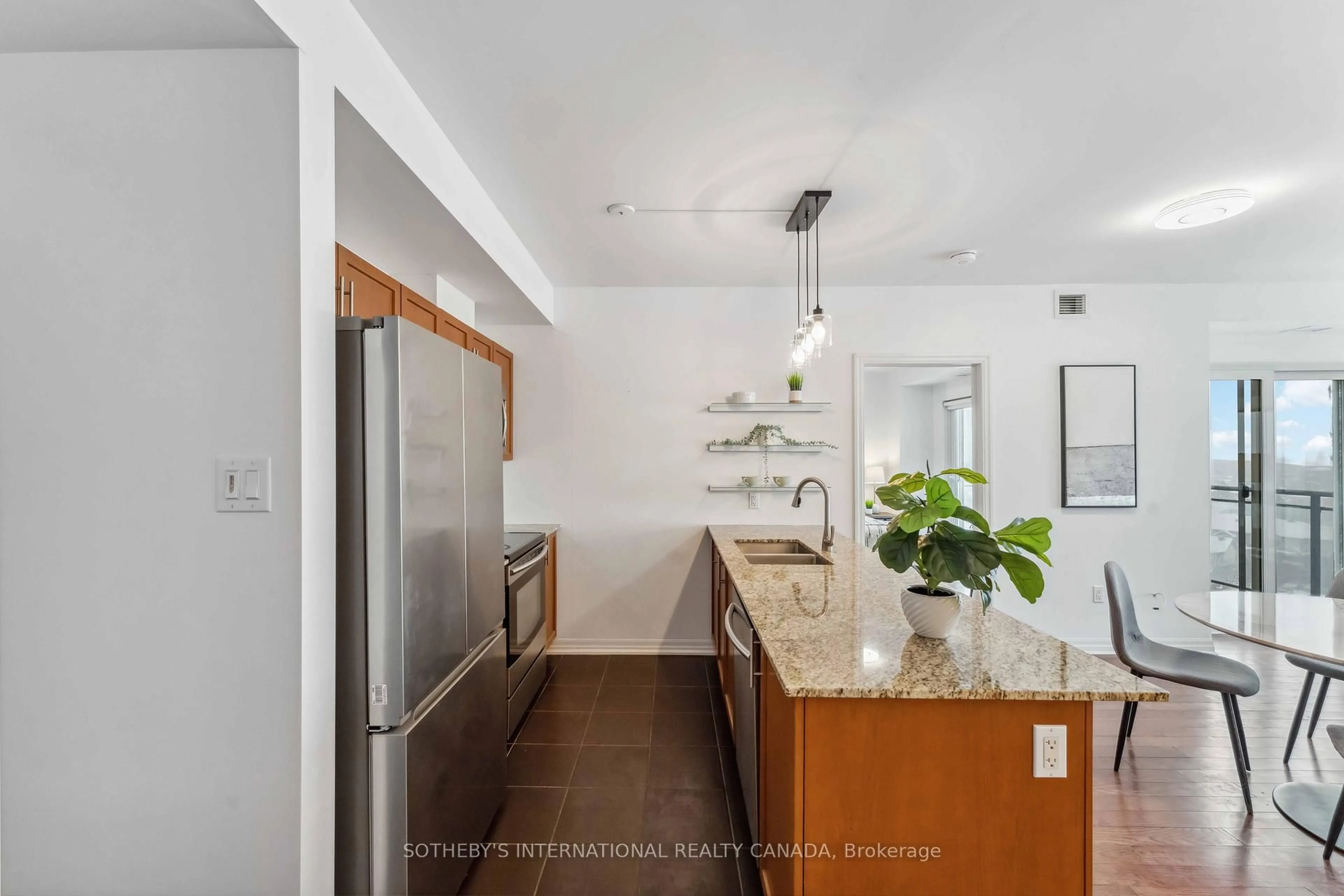 Unknown for 90 Landry St #907, Ottawa Ontario K1L 0A9