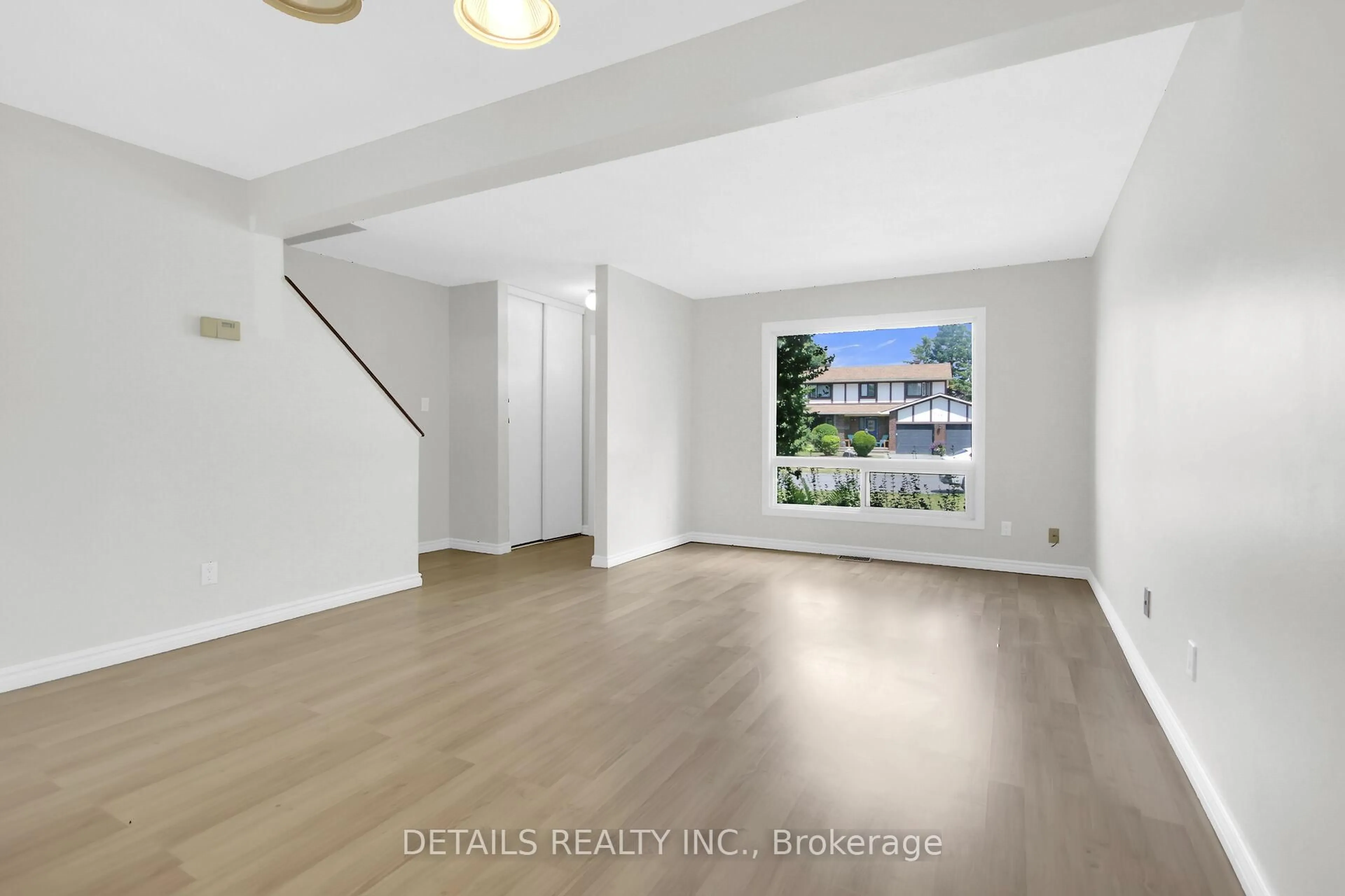 A pic of a room for 42C Wolfgang Dr, Ottawa Ontario K2J 1L6