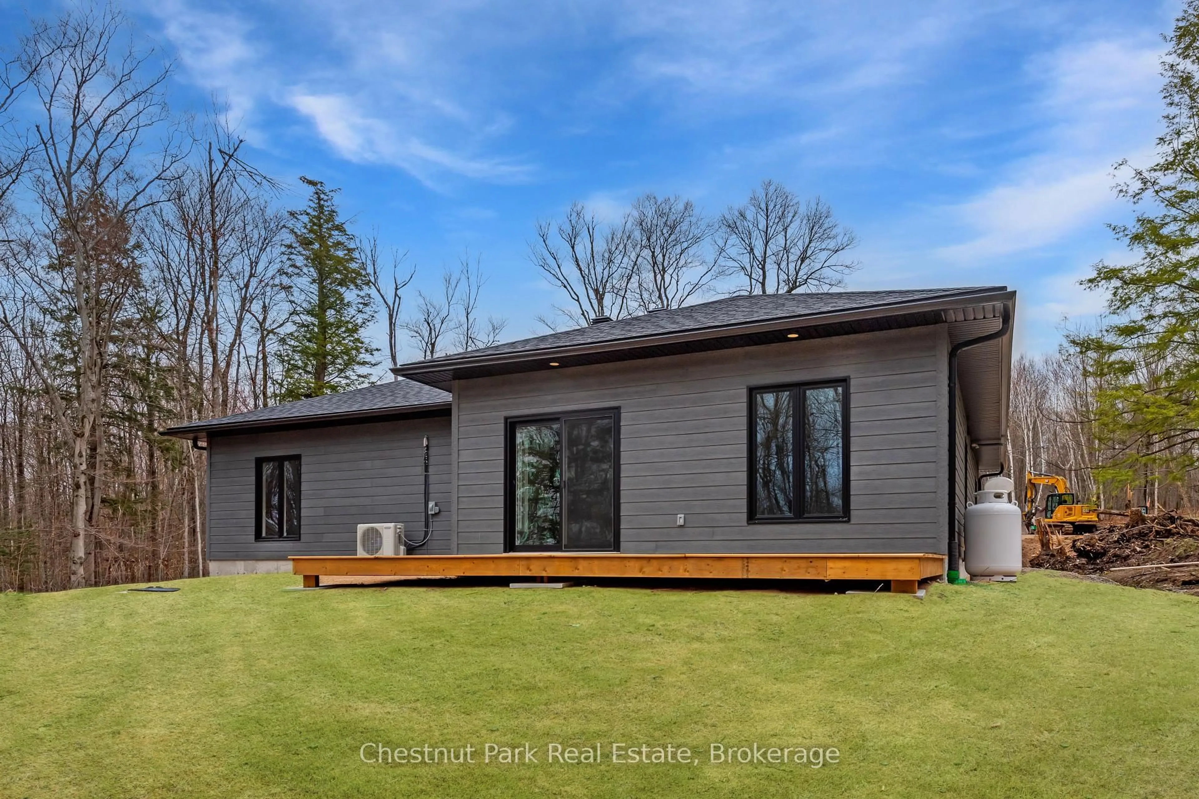 Home with vinyl exterior material, unknown for 24 Aspen Lane, Nipissing Ontario P0H 1Z0