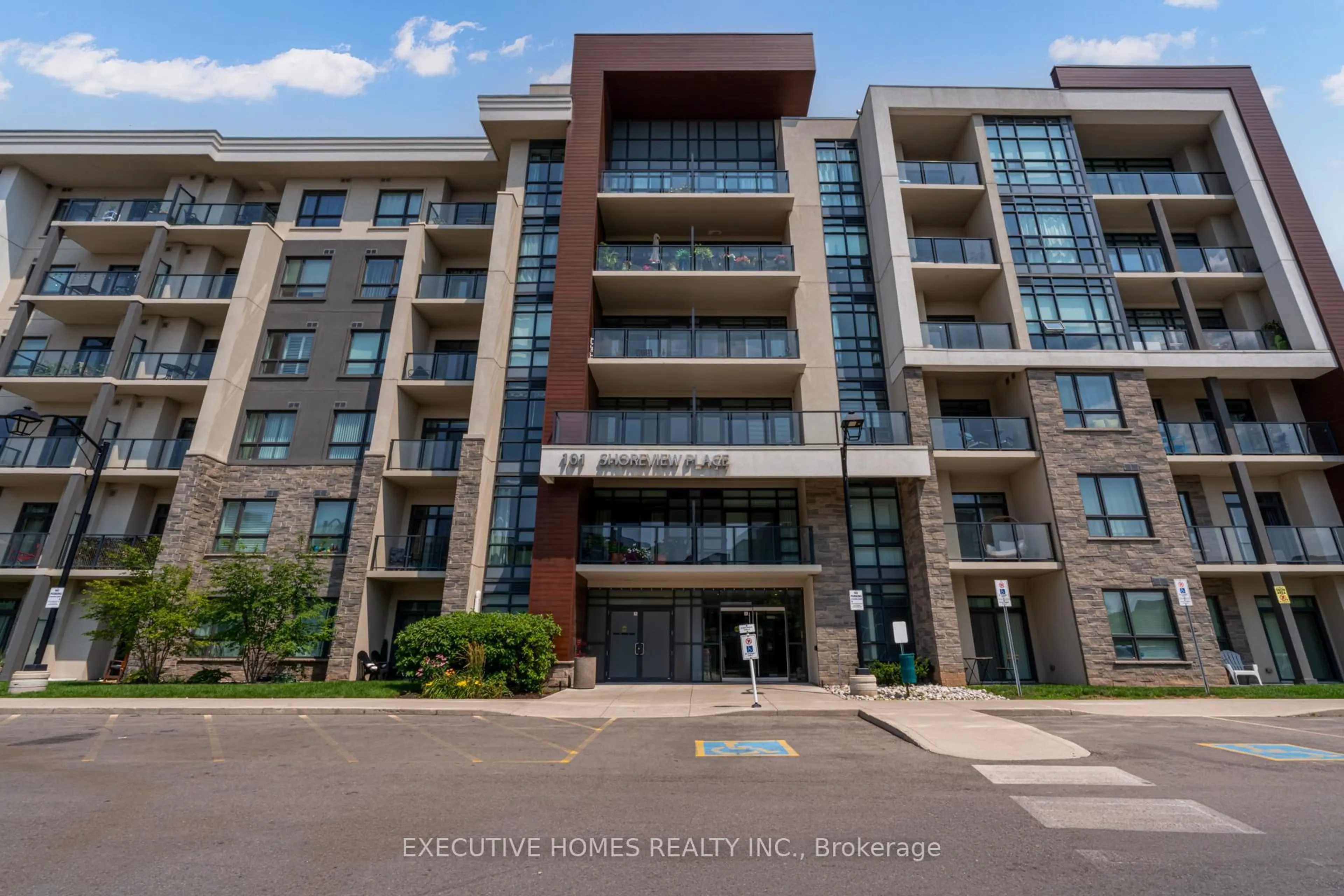 Unknown for 101 SHOREVIEW Pl #327, Hamilton Ontario L8E 0K2