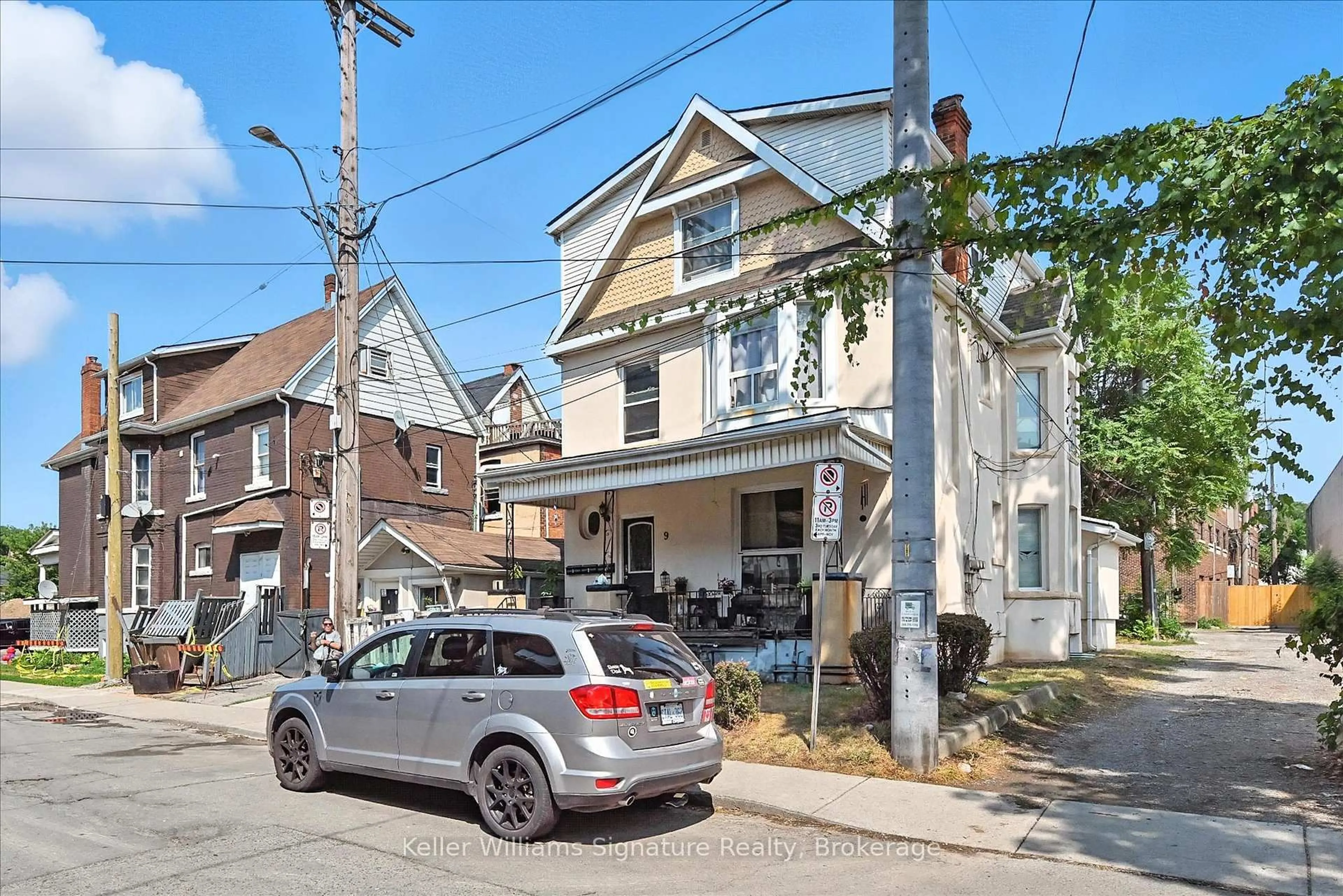 Unknown for 9 Tisdale St, Hamilton Ontario L8N 2V8