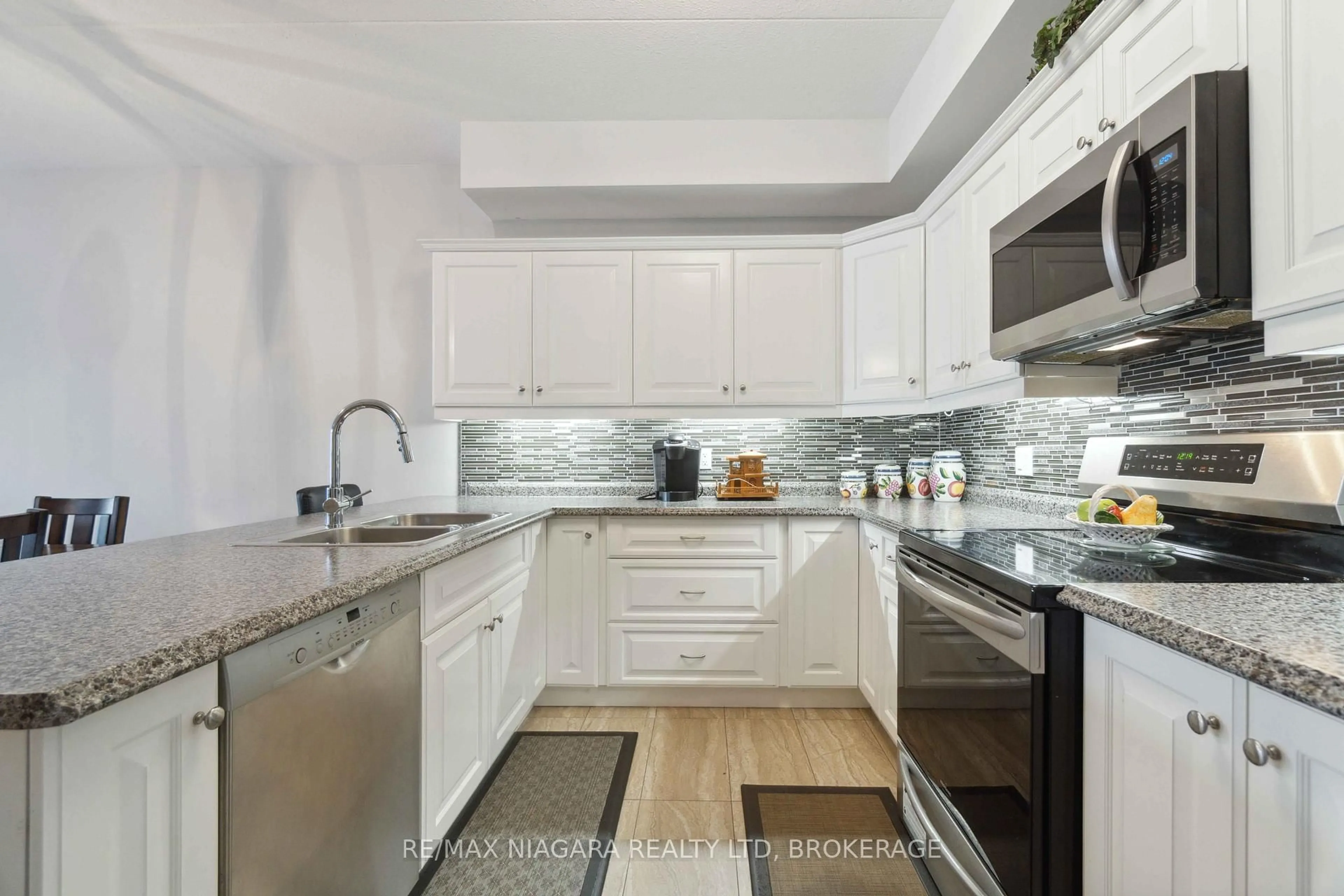 Contemporary kitchen, ceramic/tile floor for 4644 PETTIT Ave #221, Niagara Falls Ontario L2E 6L5