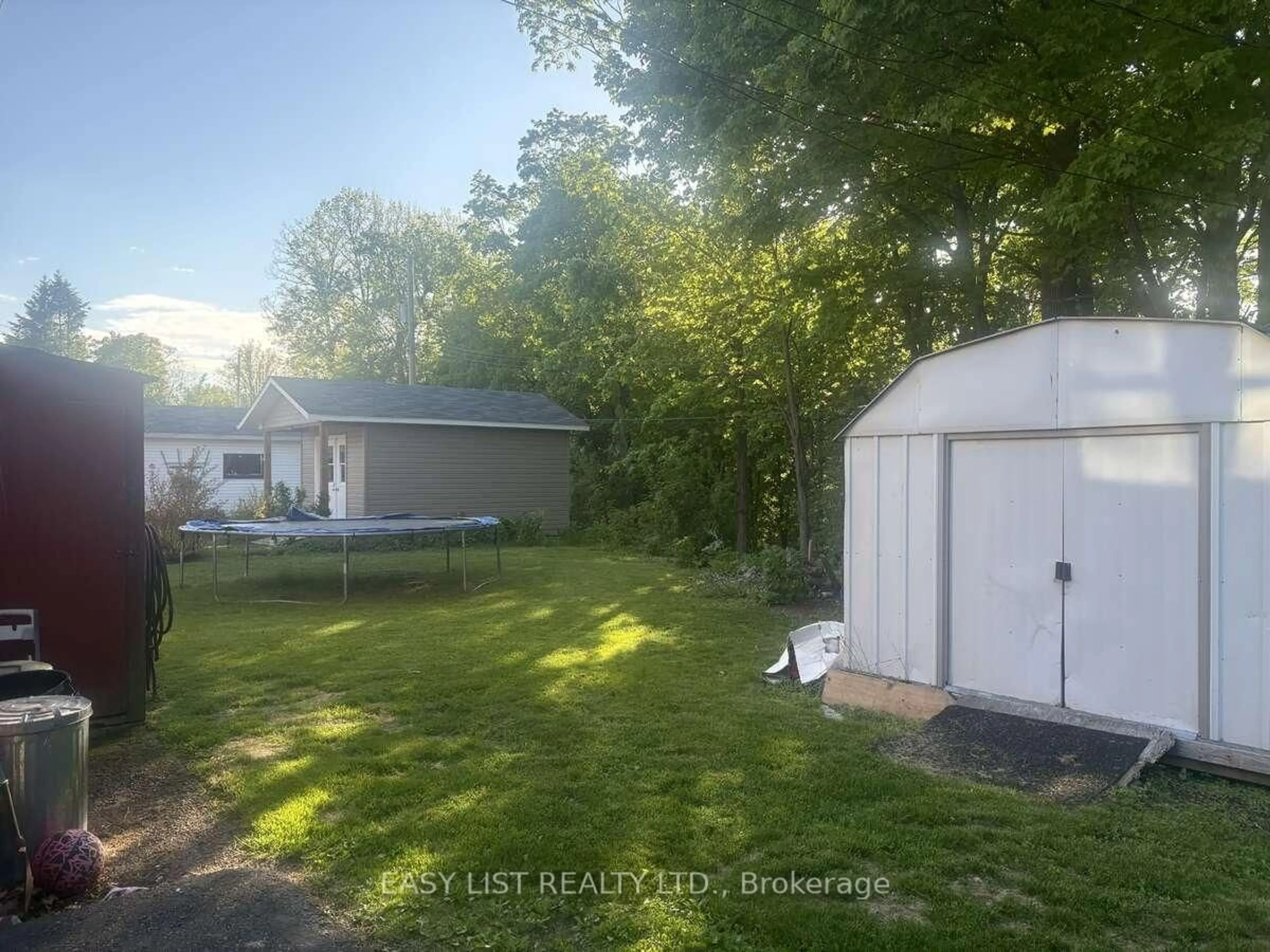 Shed for 384 Charles Ave, Renfrew Ontario K7V 3J3