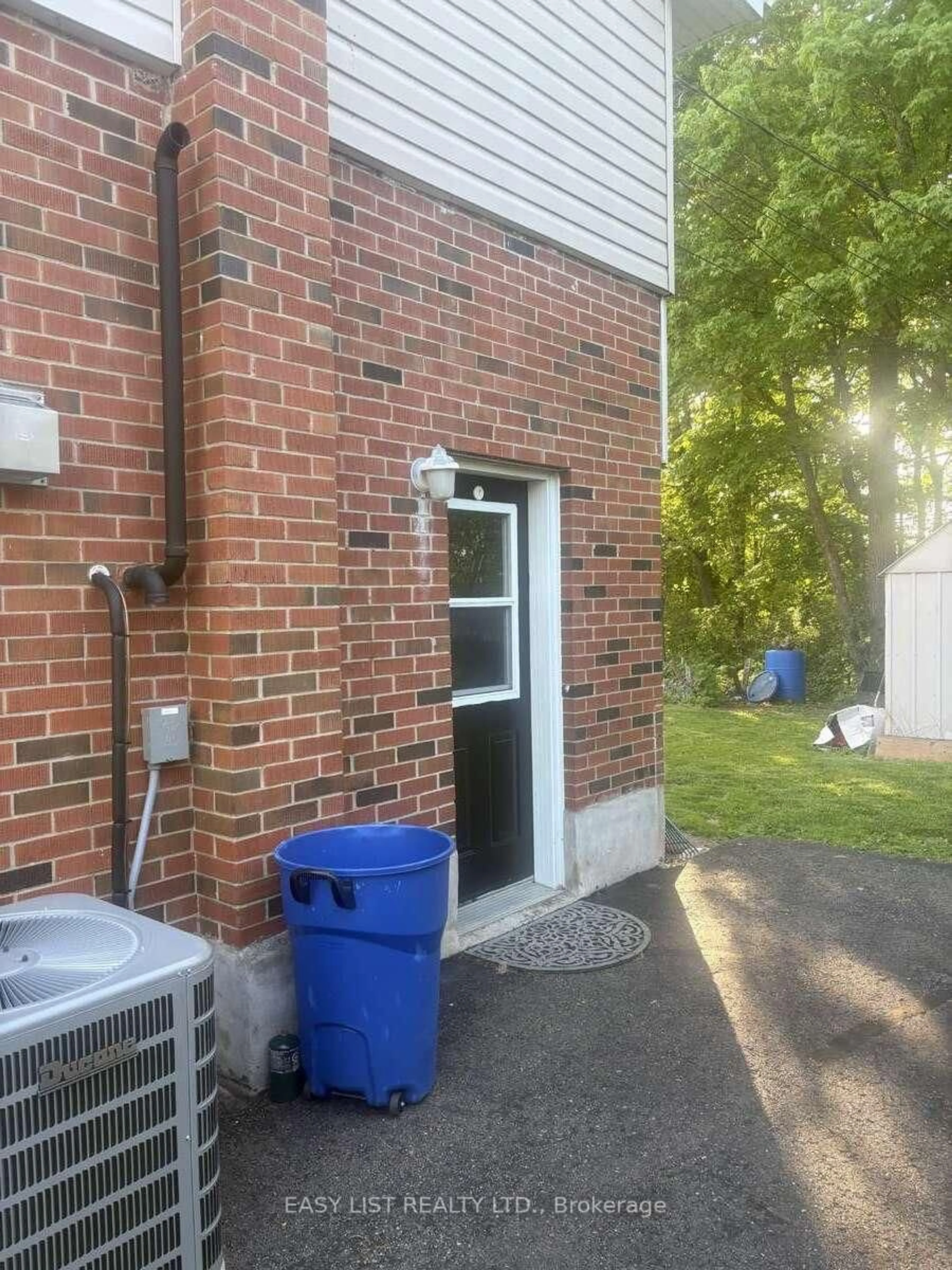 Unknown for 384 Charles Ave, Renfrew Ontario K7V 3J3