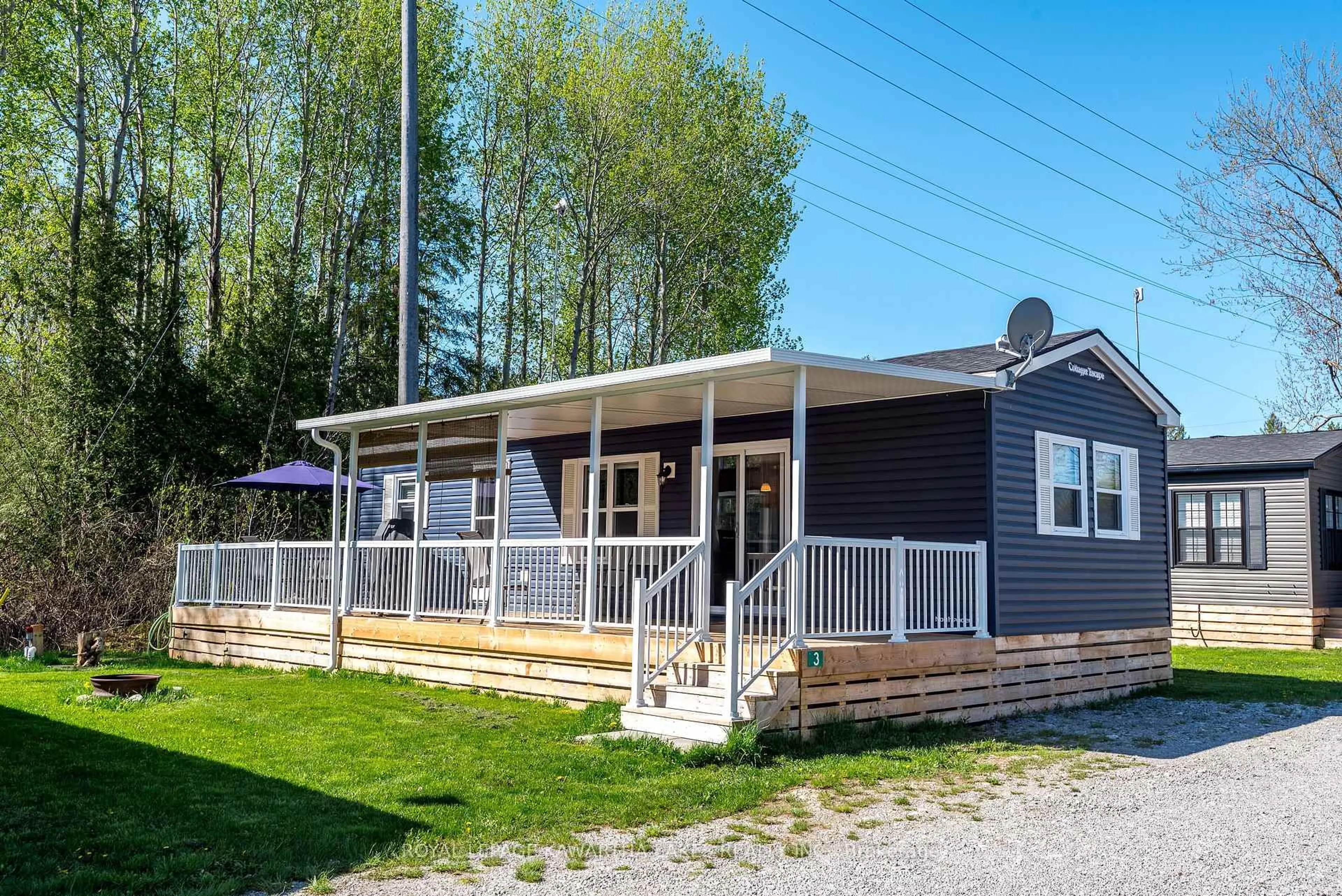 Patio, street for 657 Thunder Bridge Rd #CV003, Kawartha Lakes Ontario K9V 4R1