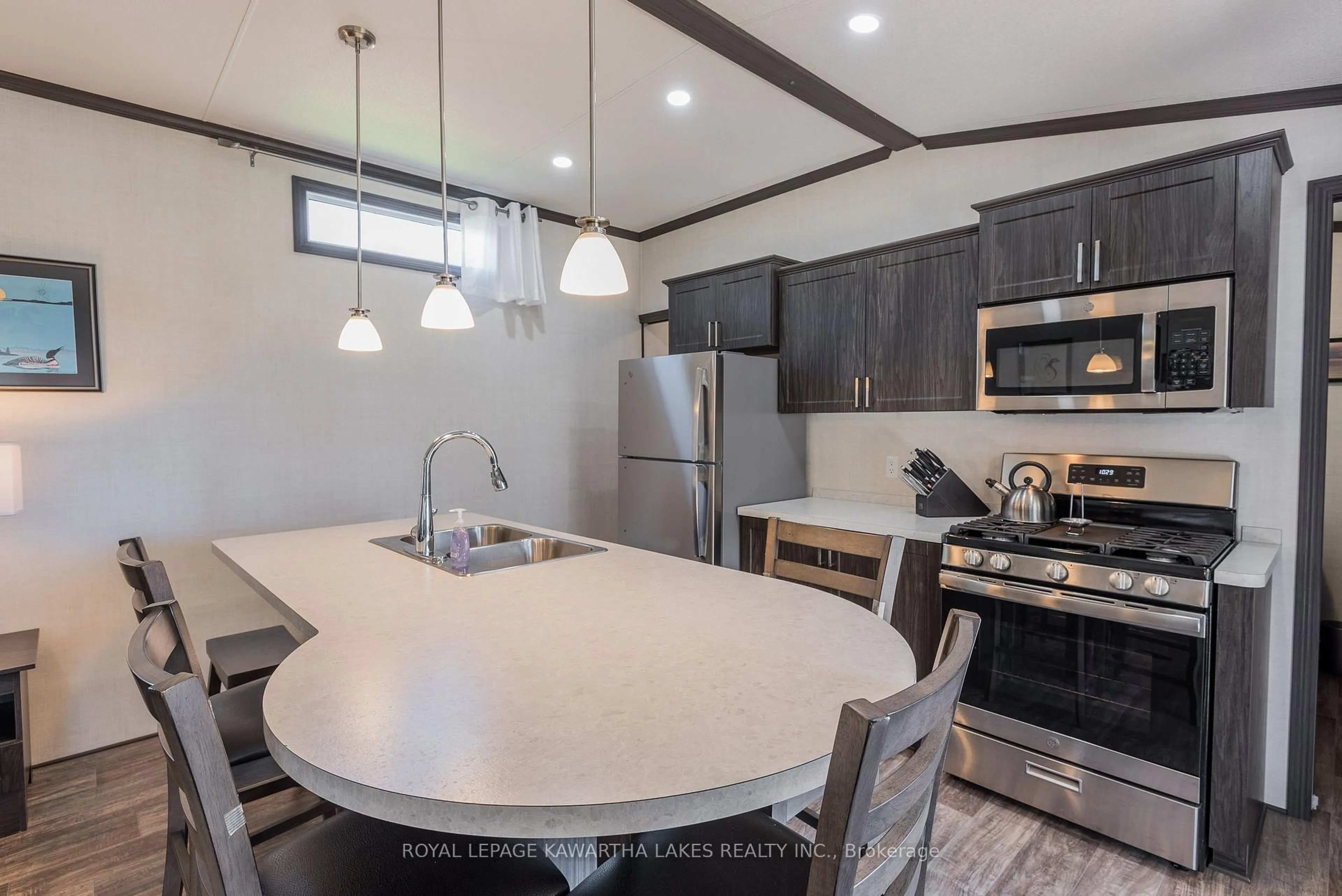 Open concept kitchen, unknown for 657 Thunder Bridge Rd #CV003, Kawartha Lakes Ontario K9V 4R1