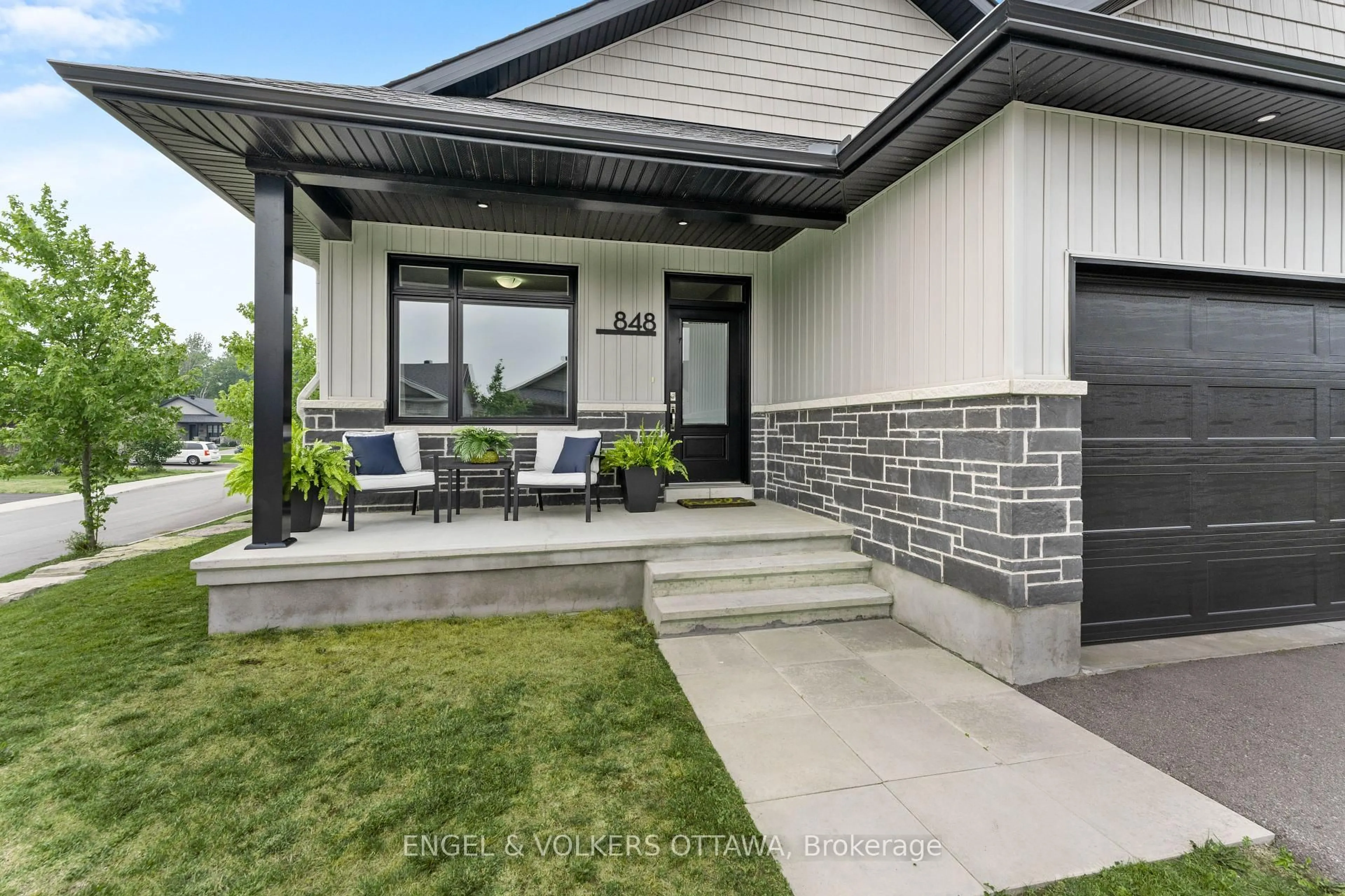 Unknown for 848 Reaume St, Almonte Ontario K0A 1A0