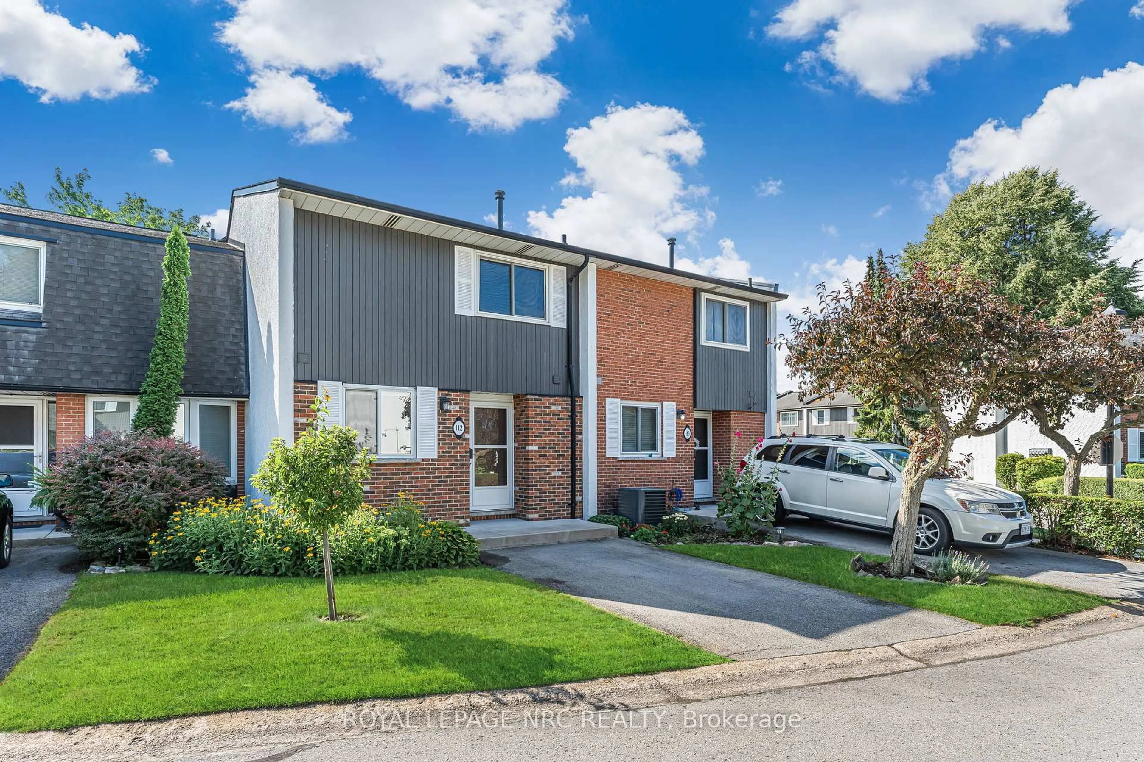 Home with brick exterior material, street for 77 Linwell Rd #112, St. Catharines Ontario L2N 6R1