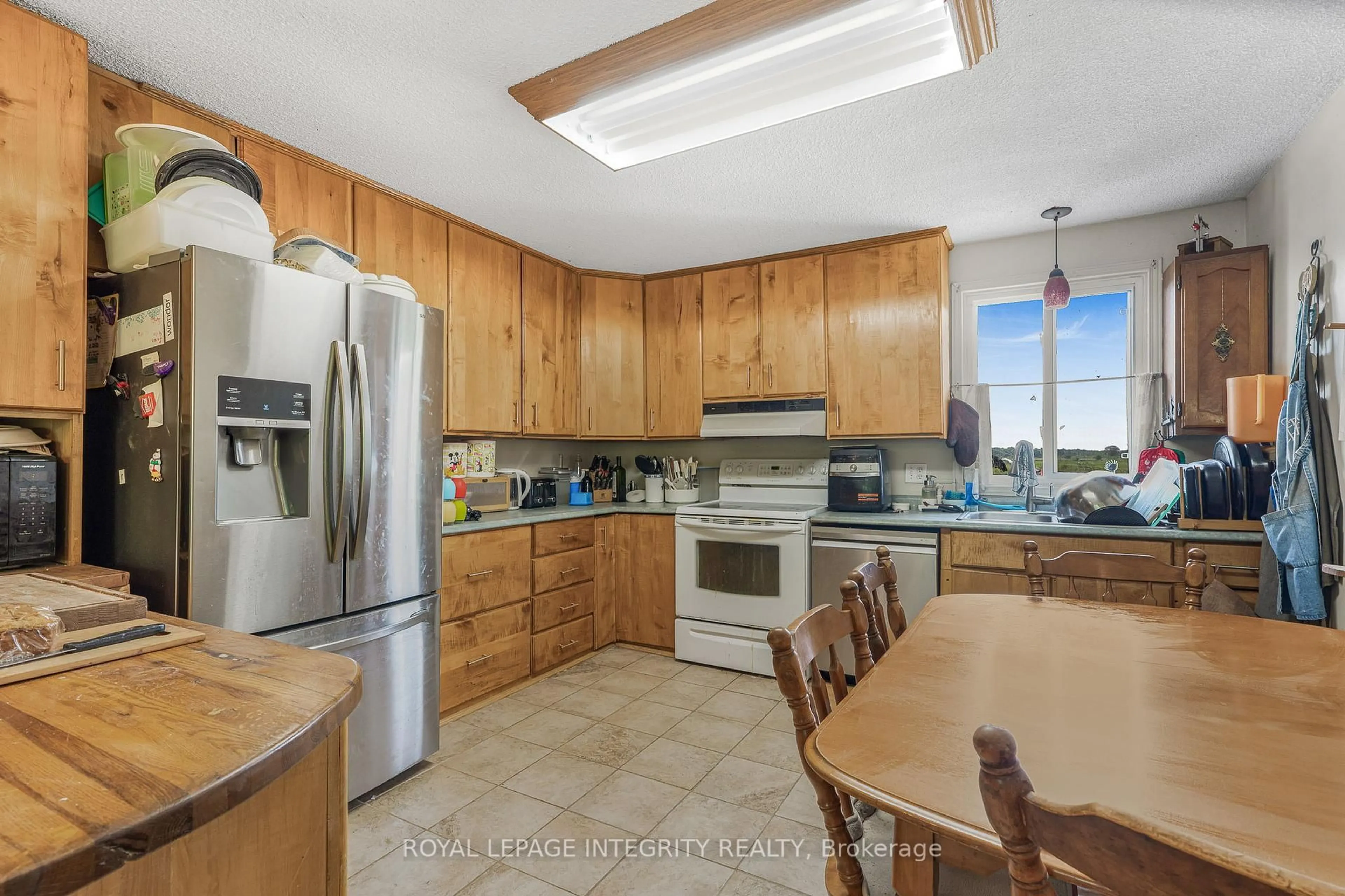 Standard kitchen, unknown for 4828 Frank Kenny Rd, Orleans Ontario K4B 0J5