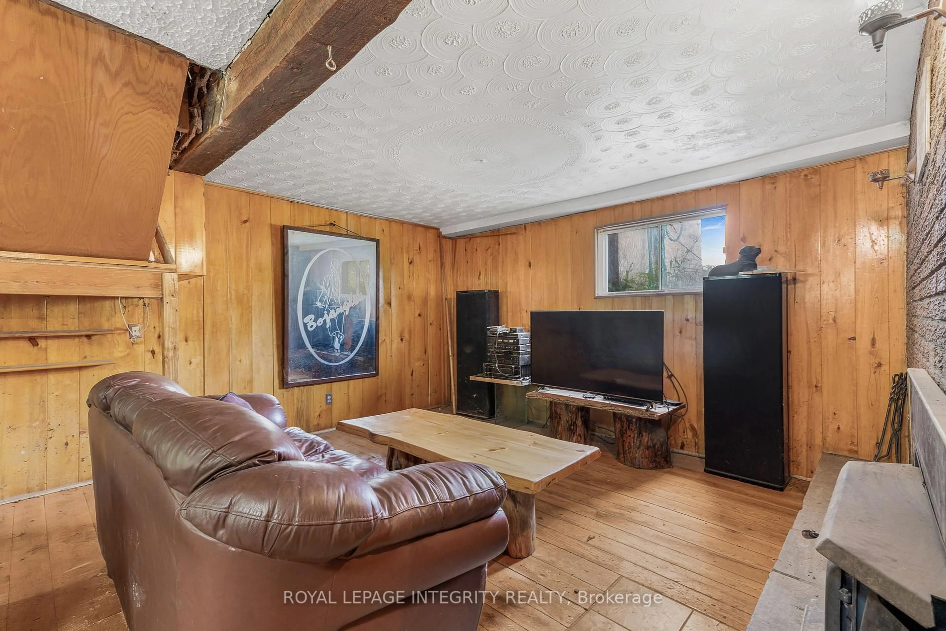 Living room with furniture, unknown for 4828 Frank Kenny Rd, Orleans Ontario K4B 0J5