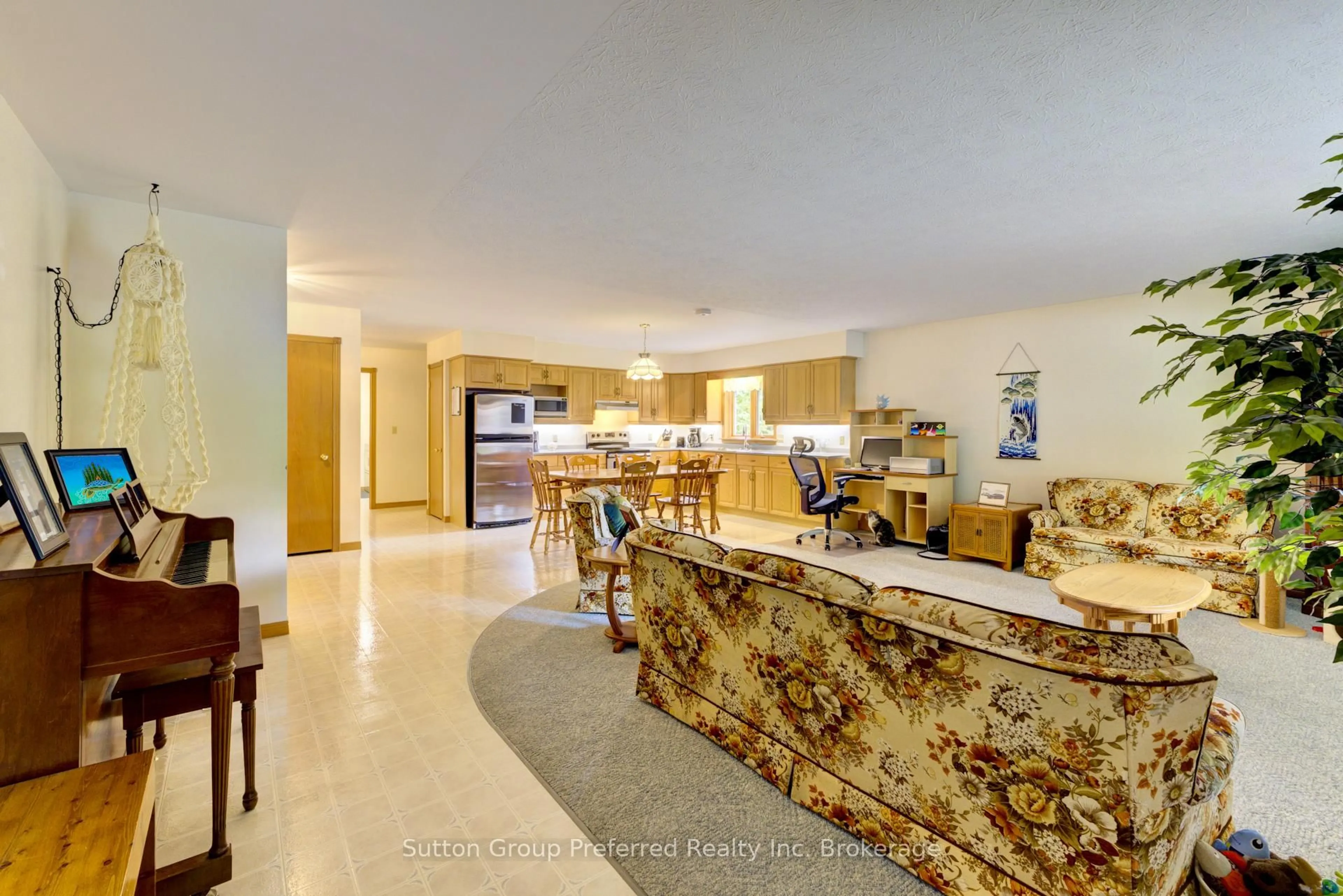 Open concept kitchen, ceramic/tile floor for 227 Bower Hill Rd, Woodstock Ontario N4S 2N5